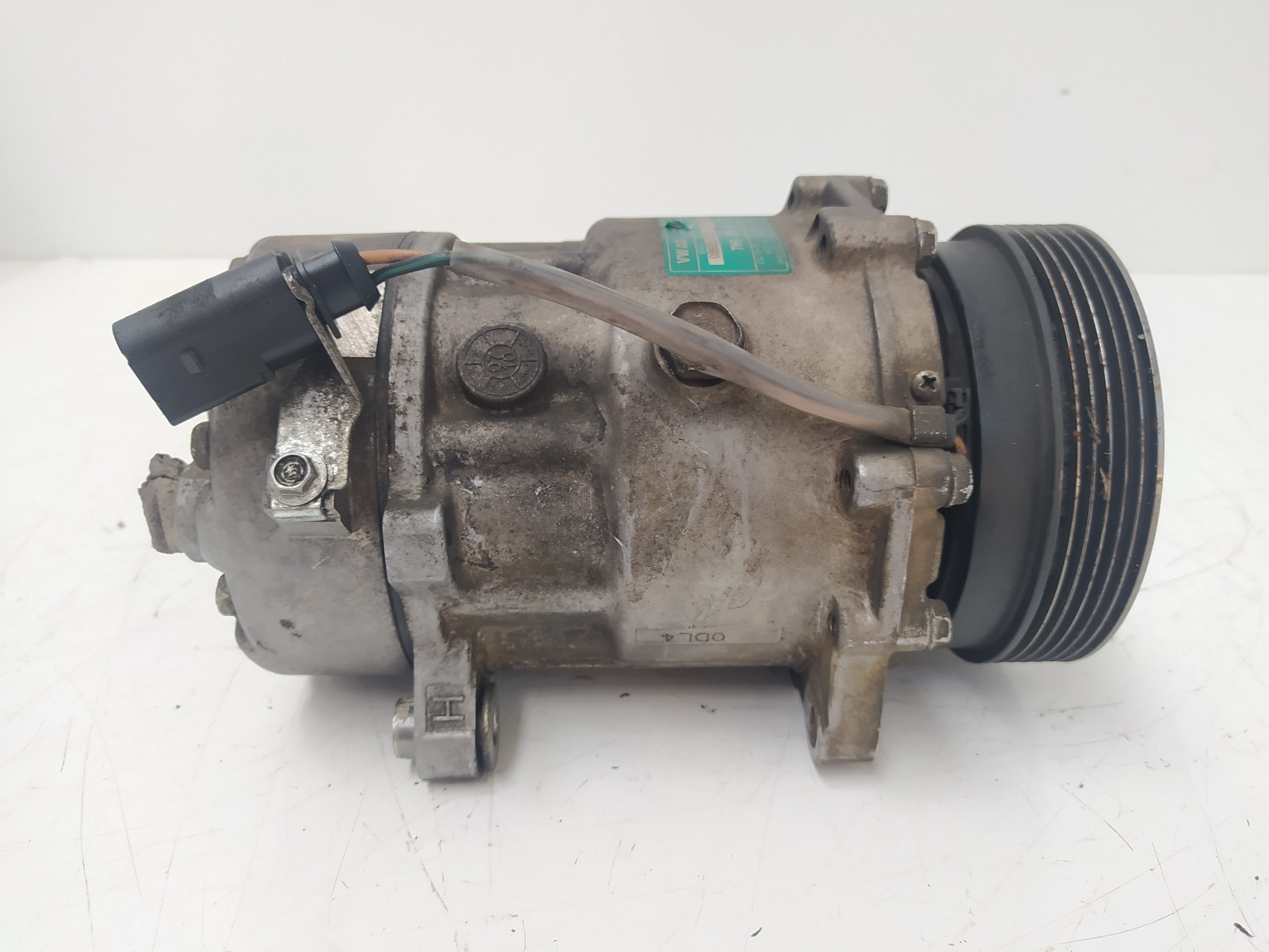 VOLKSWAGEN Transporter T5 (2003-2015) Air Condition Pump 7H0820803D 22880193