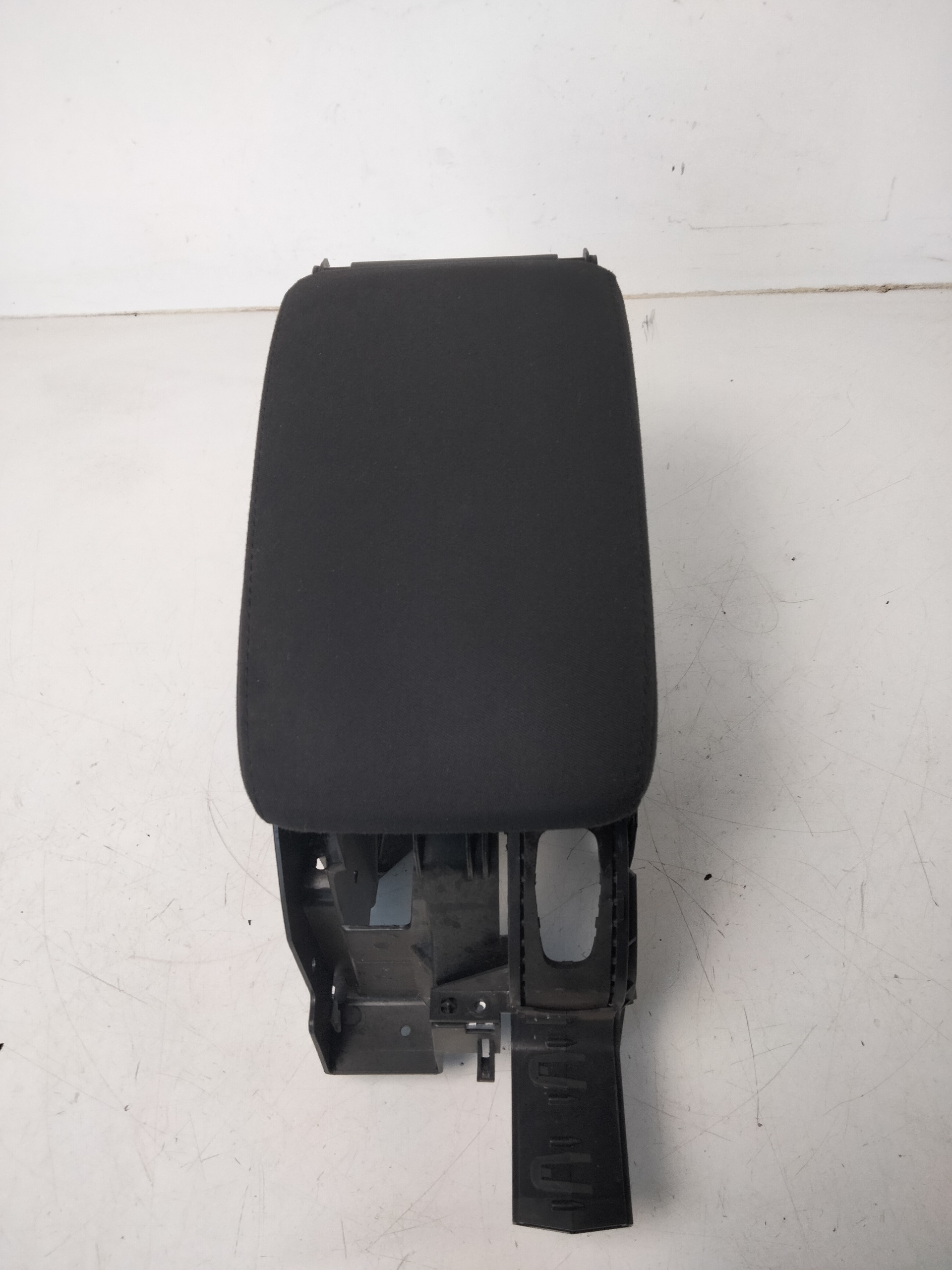 VOLKSWAGEN Scirocco 3 generation (2008-2020) Armrest 1K5864251C 18961787