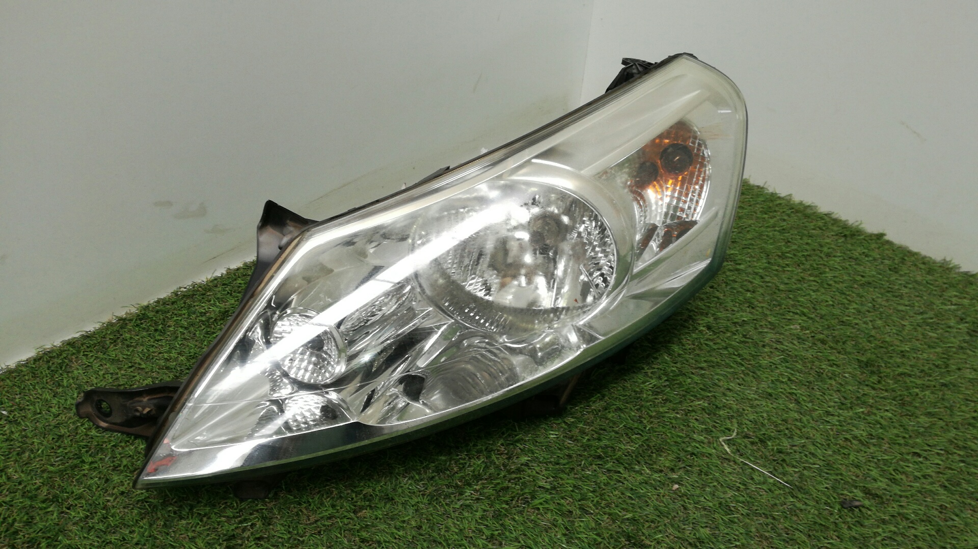 PEUGEOT Expert 2 generation (2007-2020) Front Left Headlight 89902605 19006882