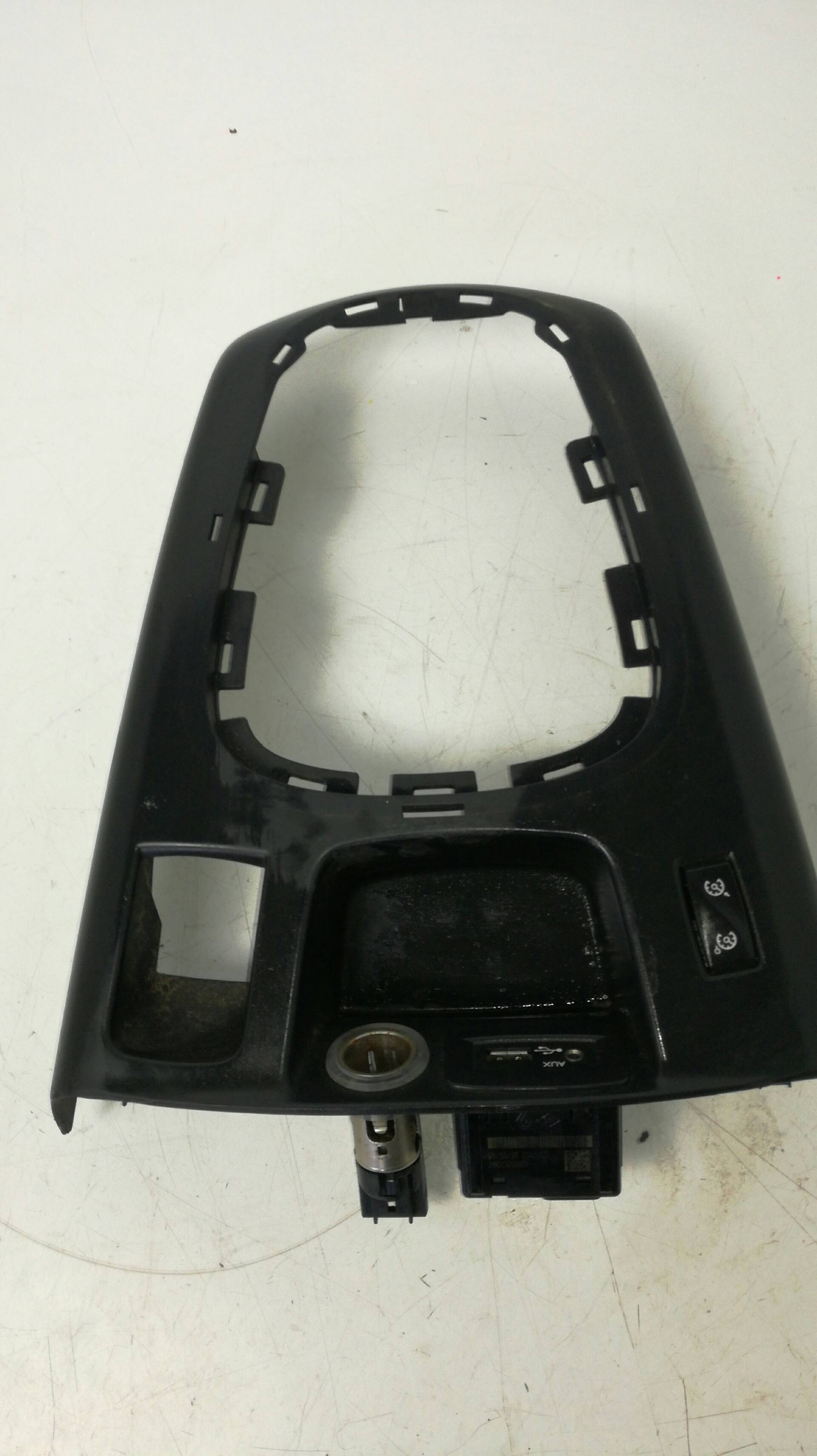 RENAULT Scenic 3 generation (2009-2015) Muut trimmausosat 1019172001, 280230006R 18946239