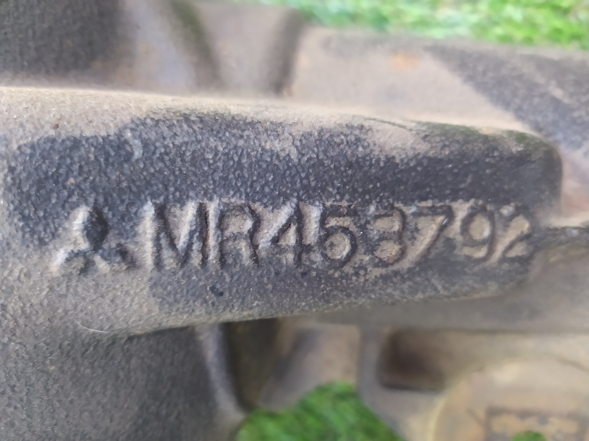 MITSUBISHI Pajero 4 generation (2006-2023) Reductor față MR453792,HX7 23381932