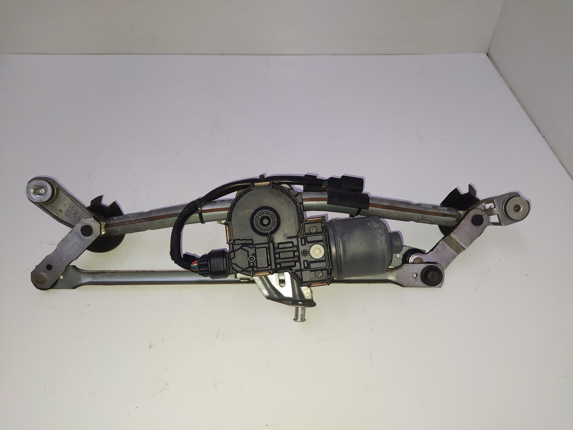 TOYOTA Avensis Mecanism ștergător de parbriz față 3397021008, 8501005080G 22878601