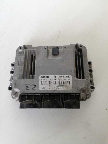 RENAULT Trafic 2 generation (2001-2015) Variklio kompiuteris 0281017065,8200935115 18937102