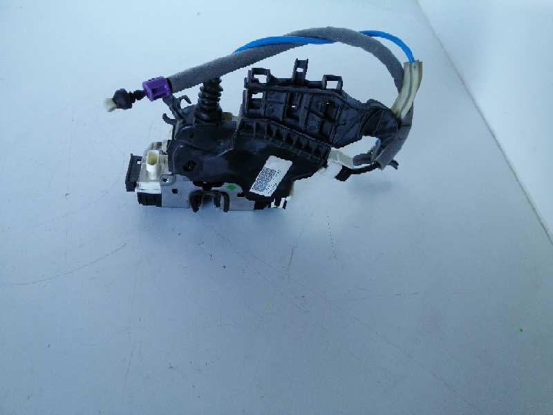 MERCEDES-BENZ B-Class W246 (2011-2020) Front Left Door Lock 1667200135 18934326