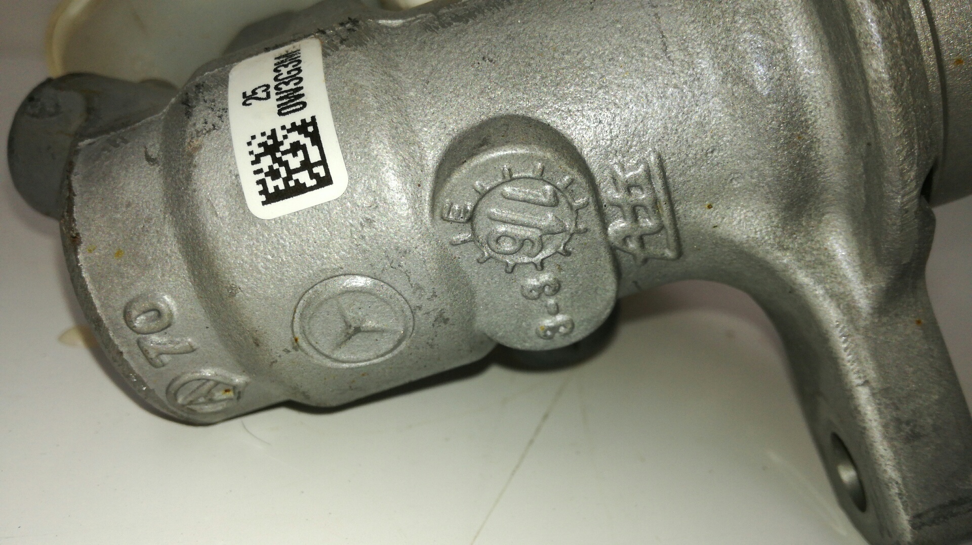 MERCEDES-BENZ GLC 253 (2015-2019) Brake Cylinder A205430002 26260745