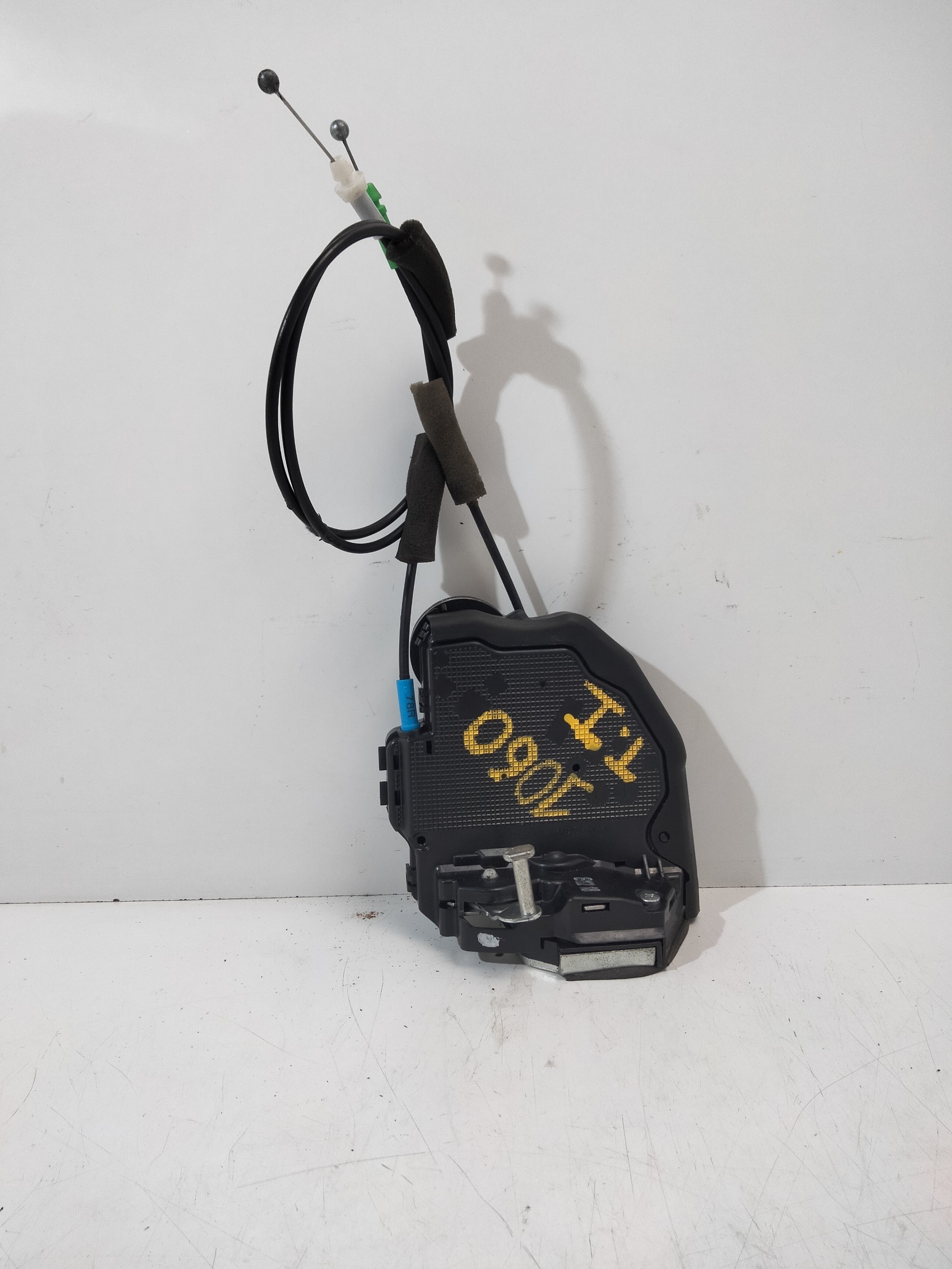 TOYOTA Avensis Rear Left Door Lock a084219 18950955