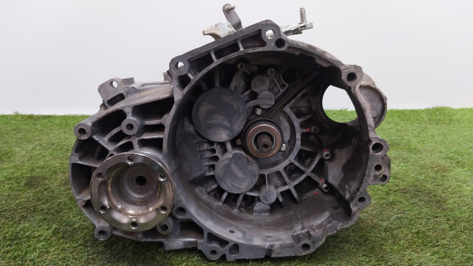 VOLKSWAGEN Passat Variant 1 generation (2010-2024) Gearbox HDV,04016P02 22879998