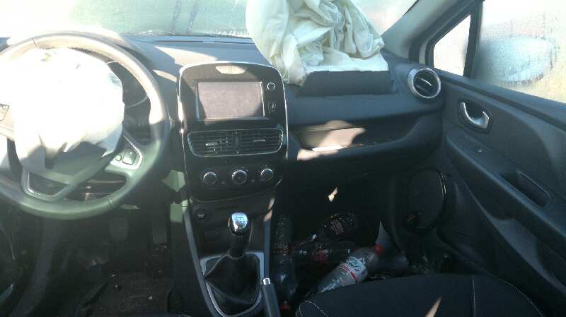 RENAULT Clio 3 generation (2005-2012) Galinių dešinių durų stiklo pakelėjas 827003722R 19002487