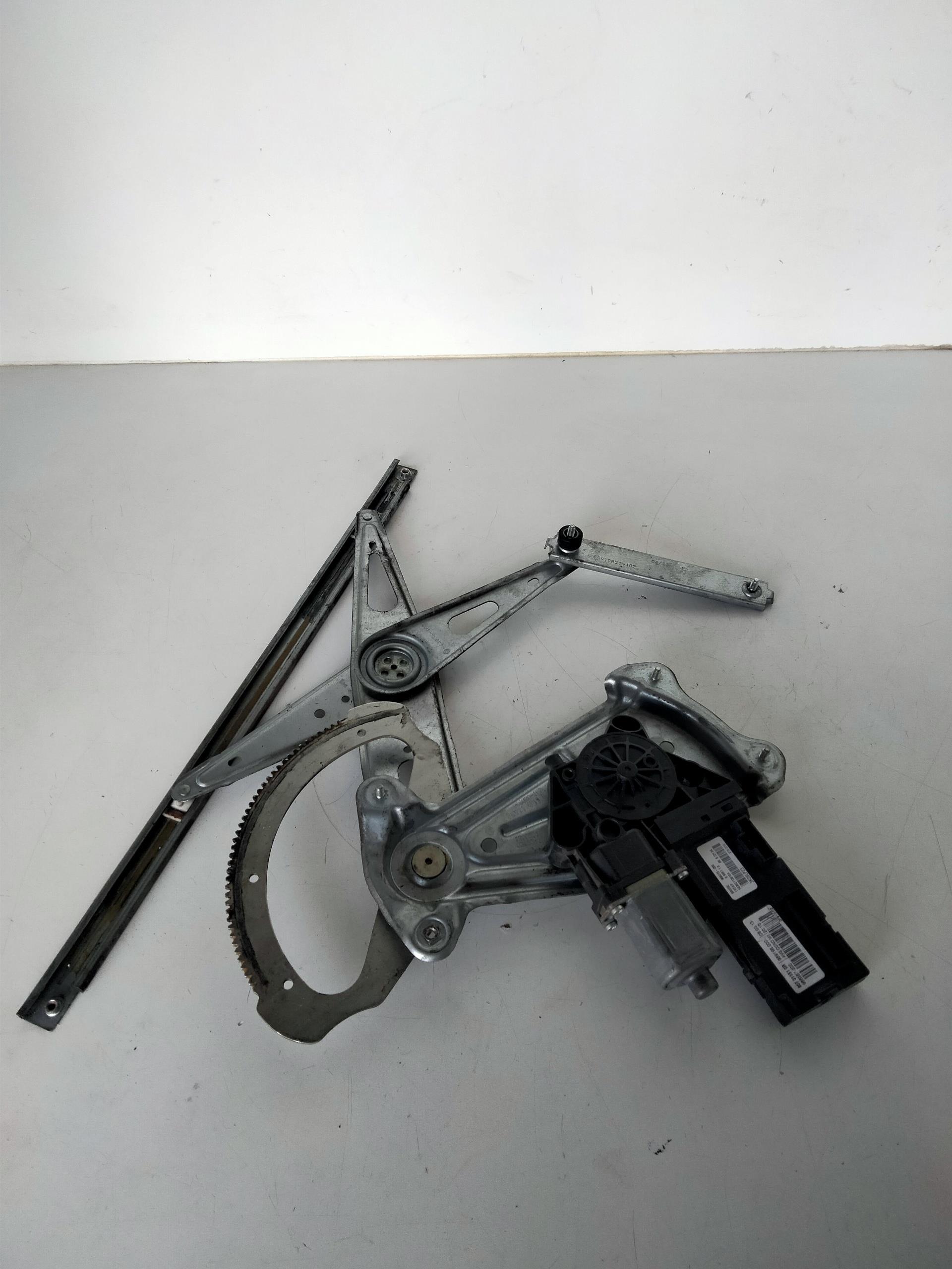 CHEVROLET Megane 3 generation (2008-2020) Regulator de geam ușă stânga față 80731551OR,966315200,807216718R 18939379