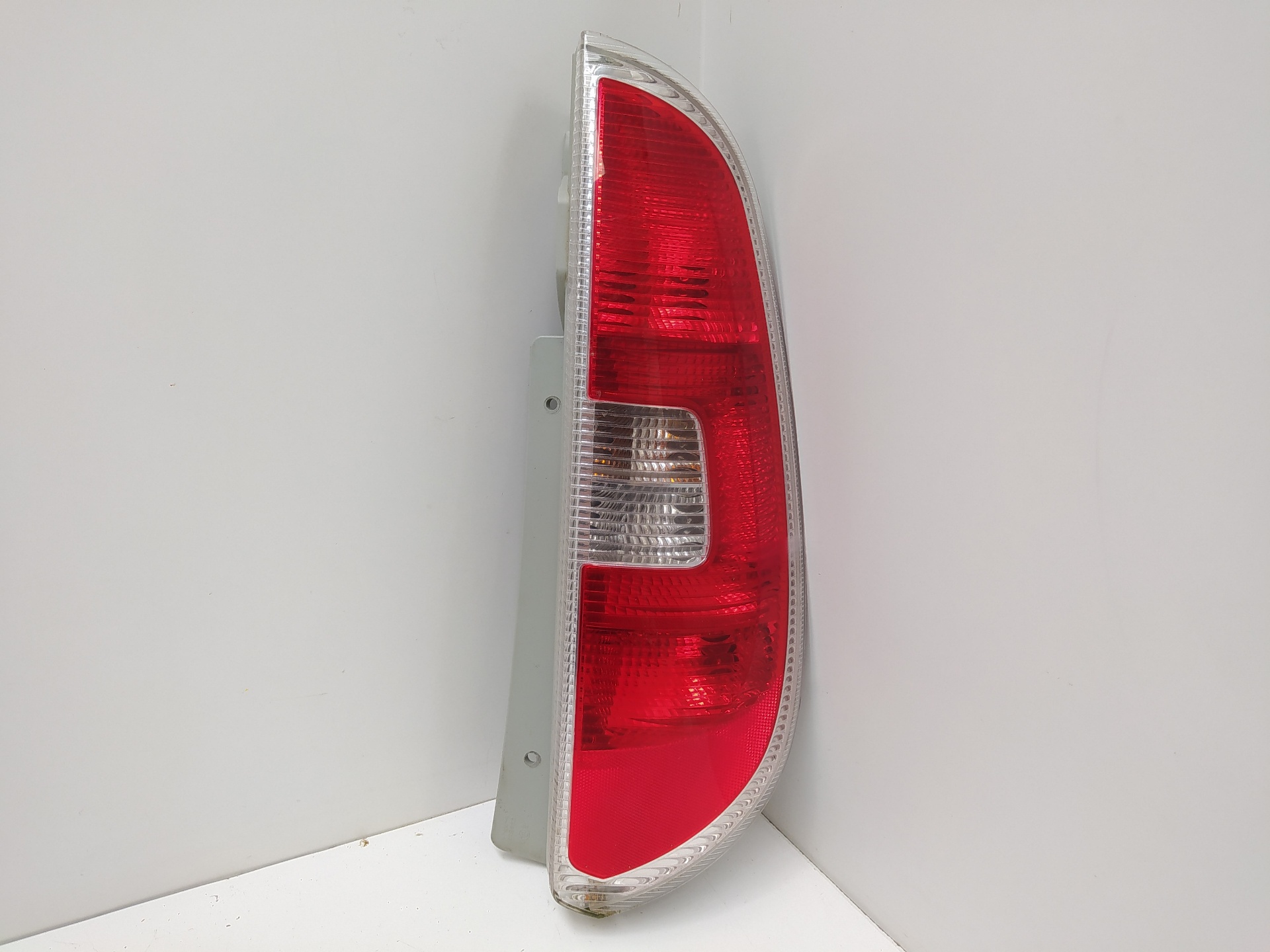 SKODA Roomster 5J  (2010-2015) Rear Right Taillight Lamp 5J7945096 19007275