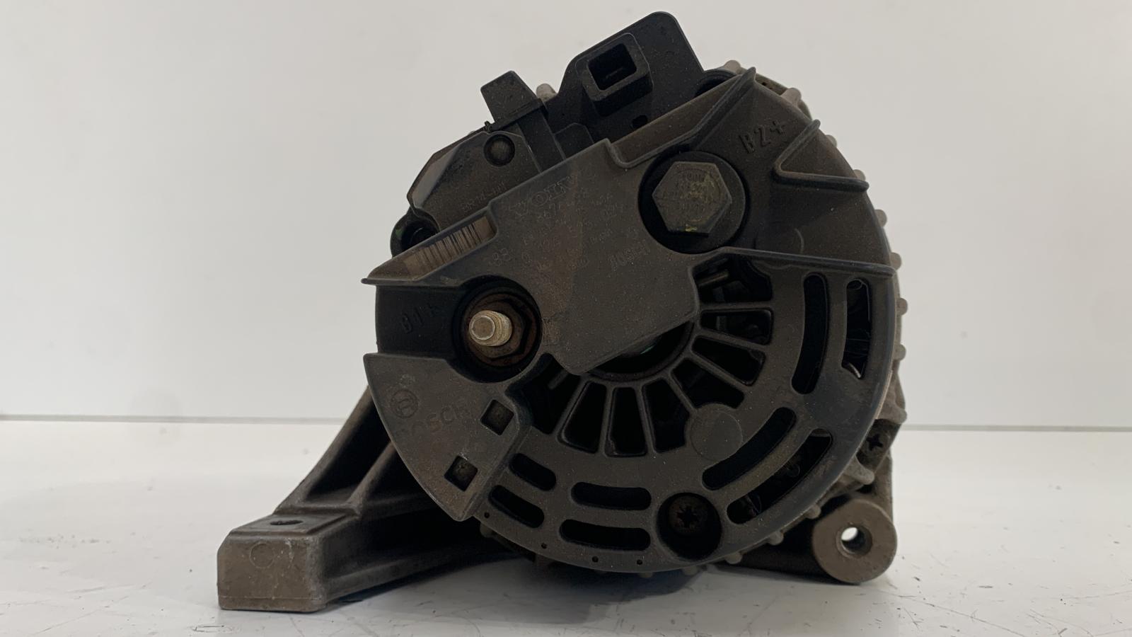 VOLVO XC70 2 generation (2000-2007) Alternator 0124525029,8676498 18826058