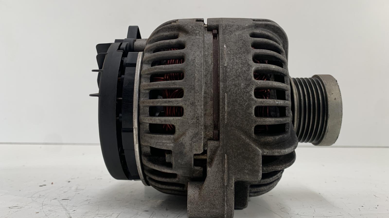 VOLVO XC70 2 generation (2000-2007) Alternator 0124525029,8676498 18826058