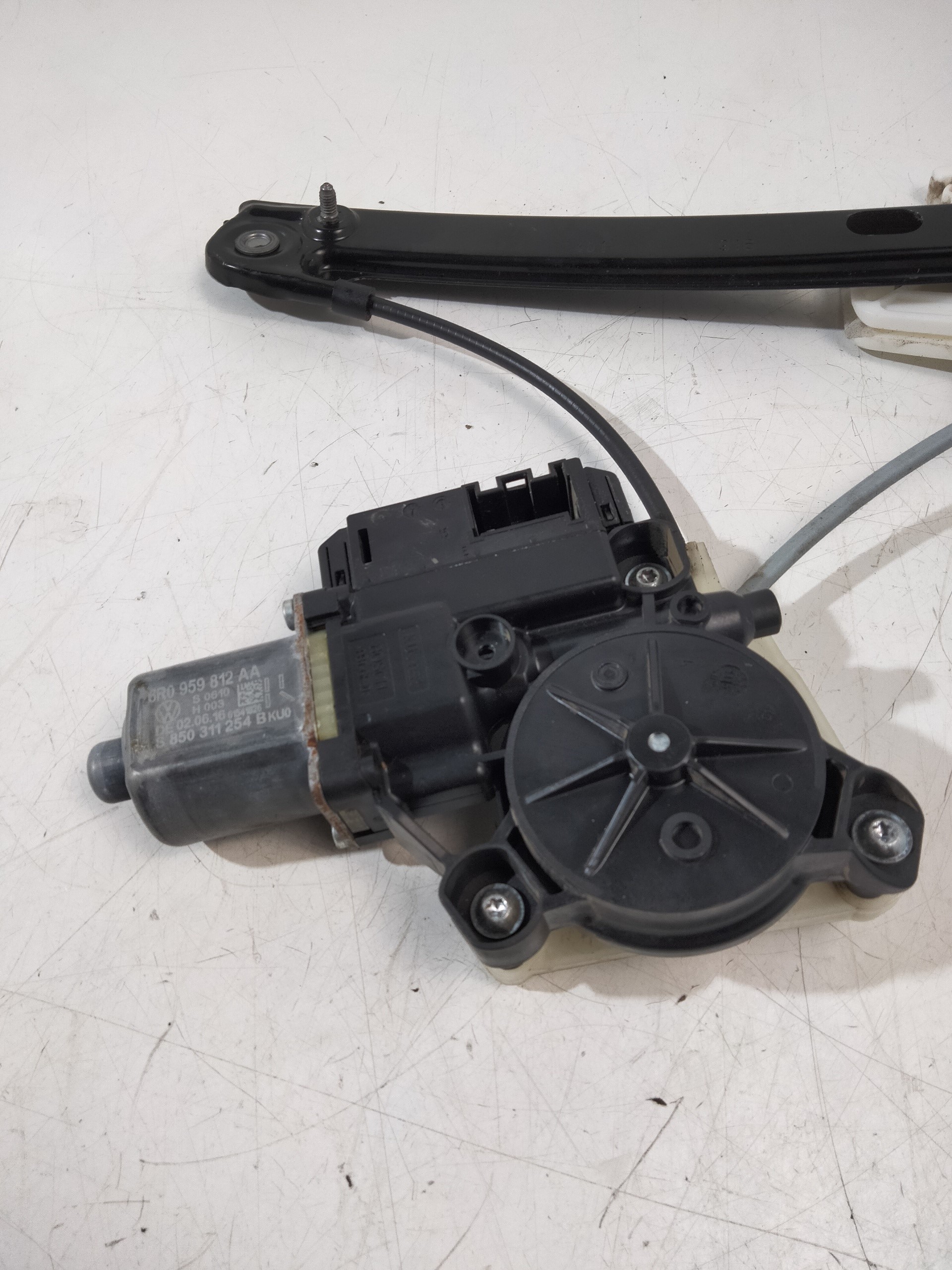 VOLKSWAGEN Polo 5 generation (2009-2017) Rear Right Door Window Regulator 6R0959812AA, 0130822533 18961617