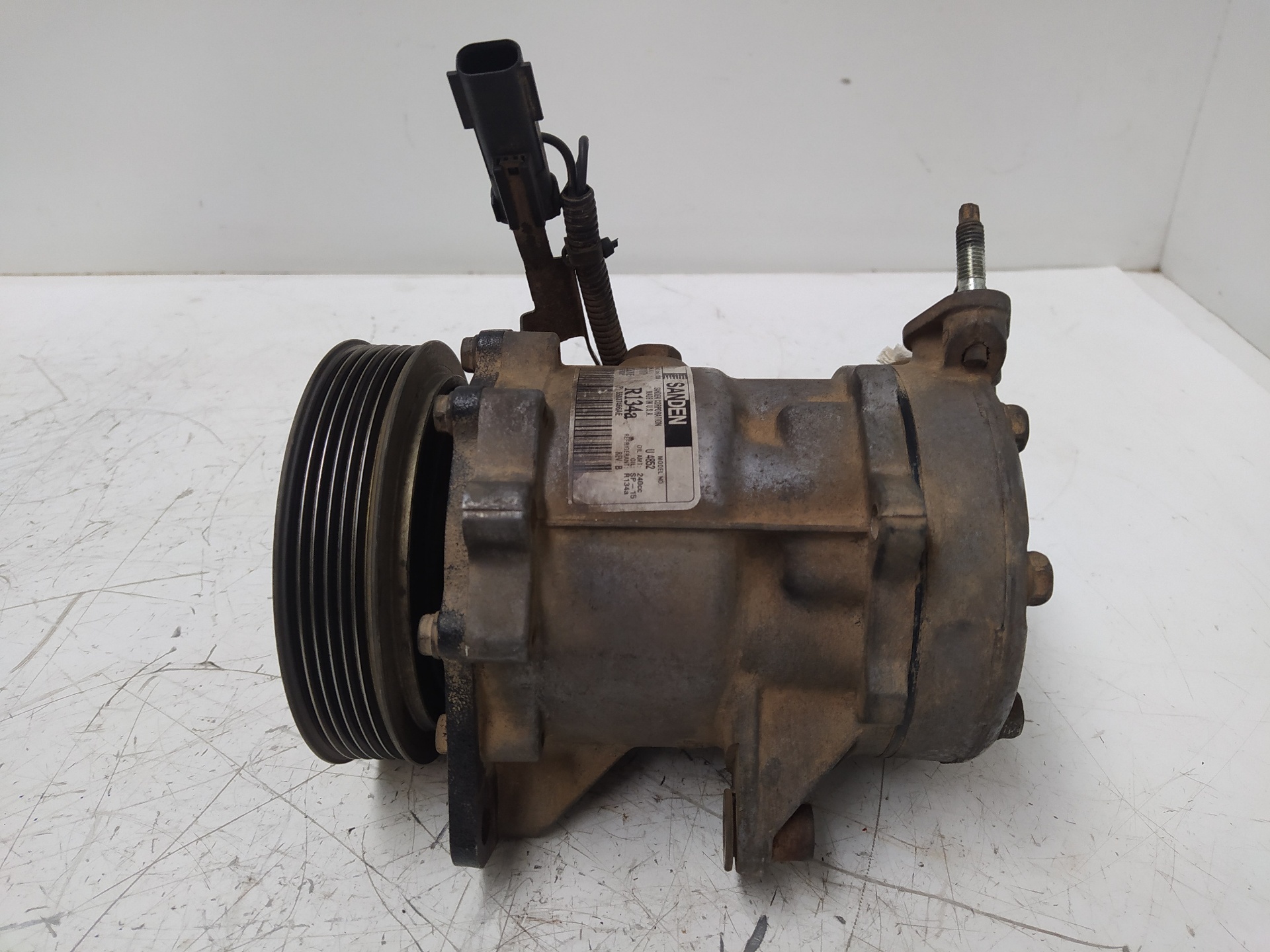 JEEP Cherokee 3 generation (KJ)  (2005-2007) Aircondition pumpe P55037466AE,R134A,SANDEN 22880547