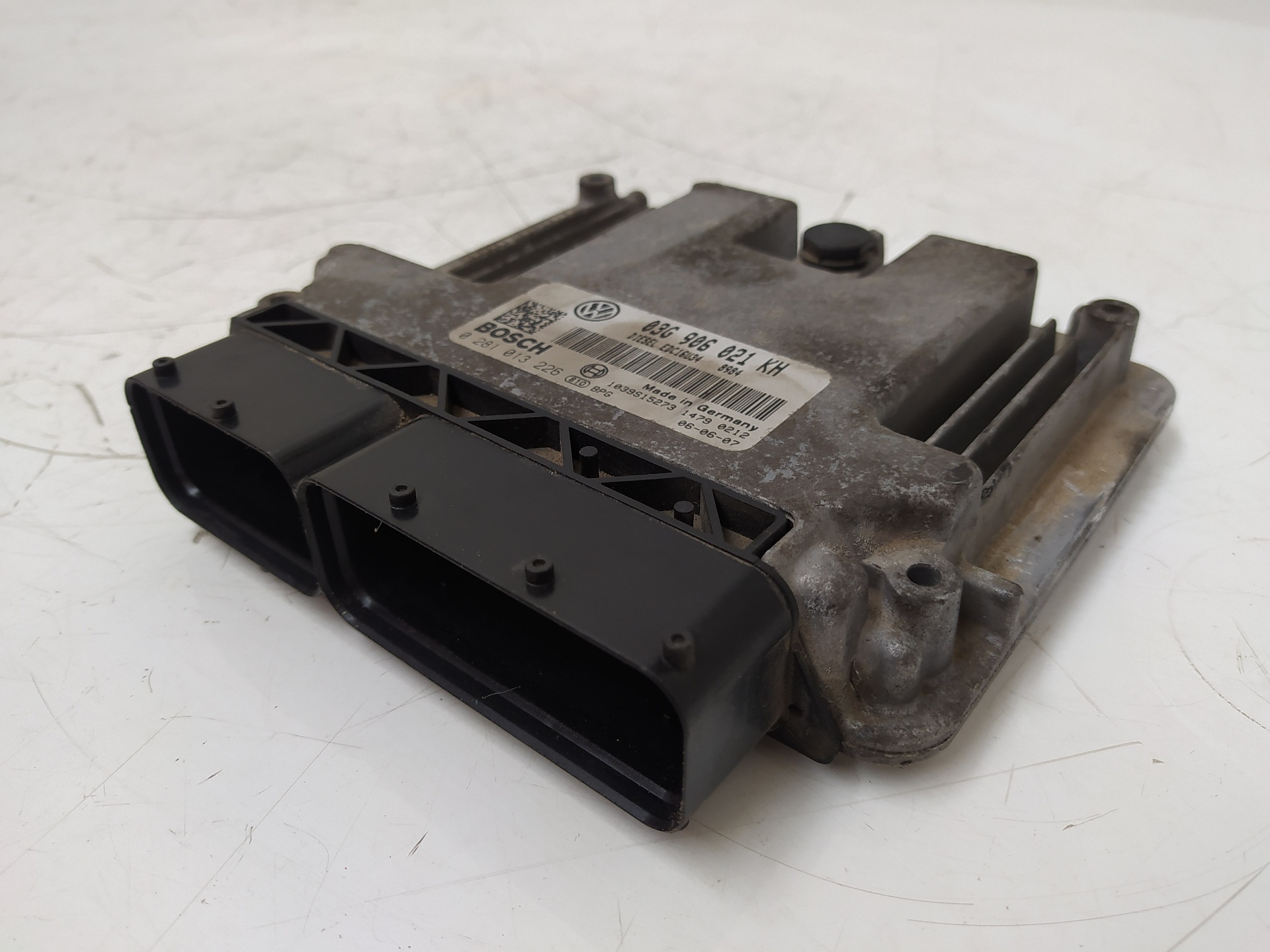 VOLKSWAGEN Golf 5 generation (2003-2009) Engine Control Unit ECU 03G906021, 0281013226 22887105