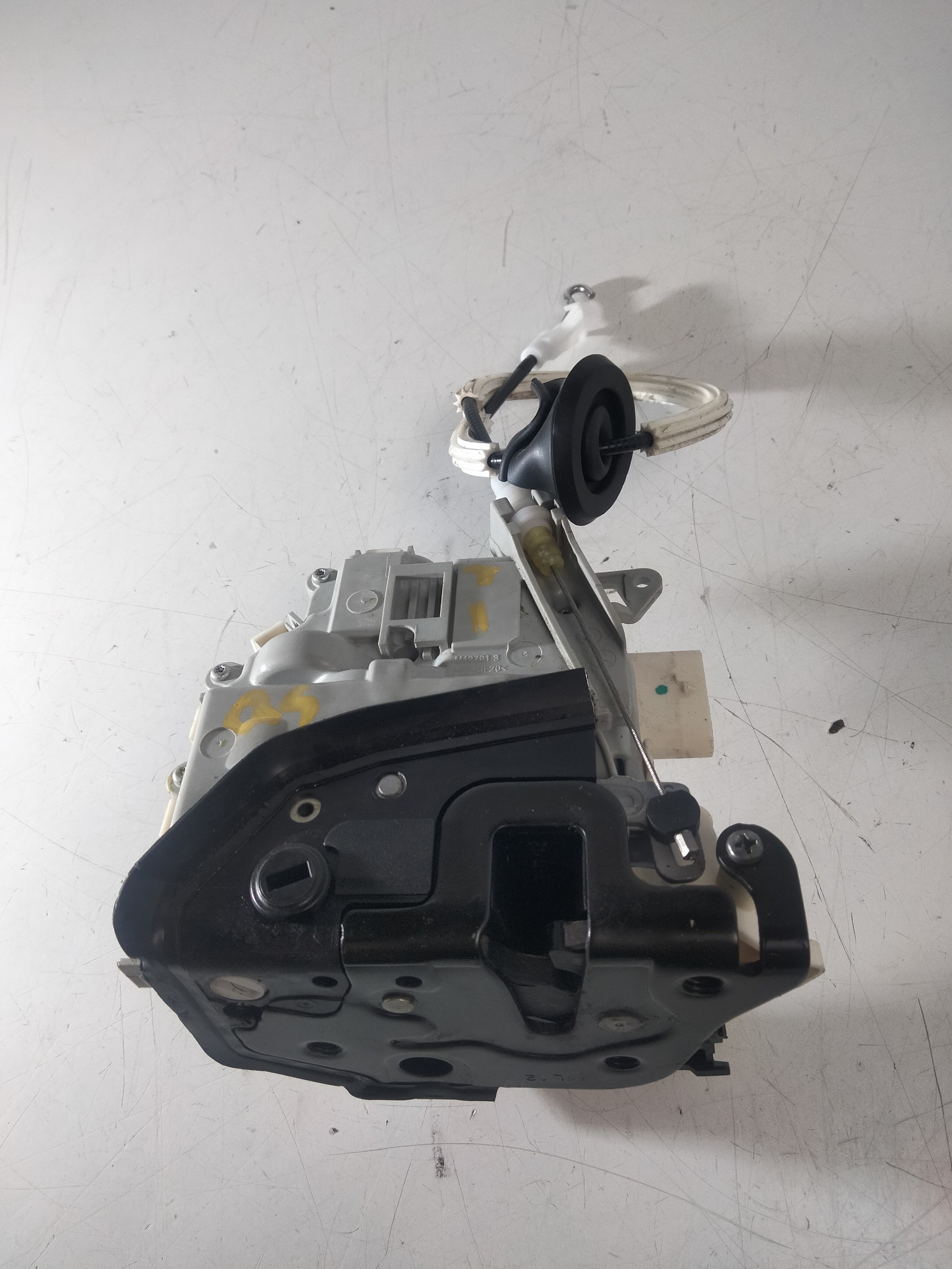 AUDI A6 C6/4F (2004-2011) Serrure de porte arrière gauche 8K0839015C 18933228