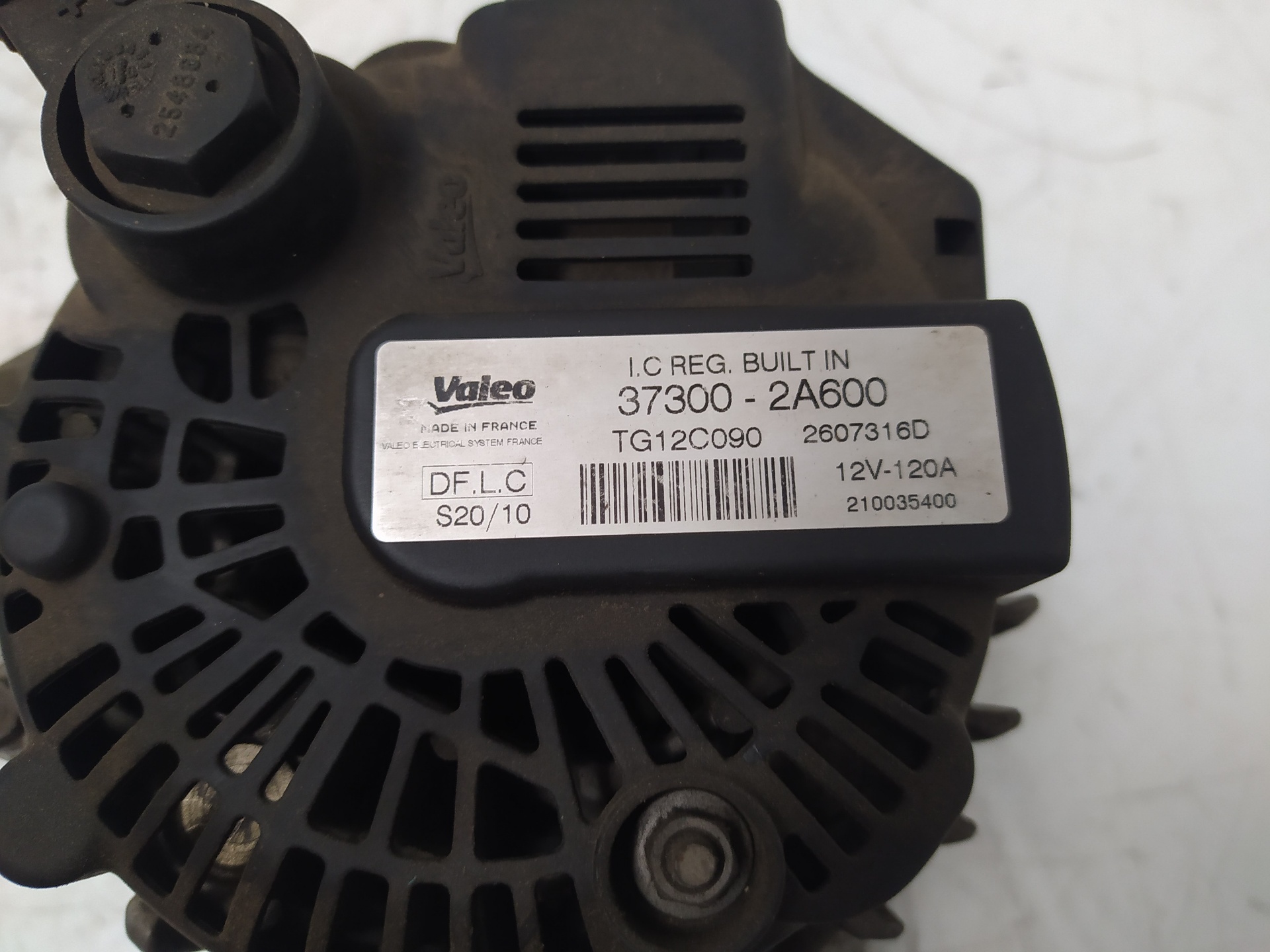 KIA Cee'd 1 generation (2007-2012) Ģenerators 373002A600, 2607316D, TG12C090 18832686