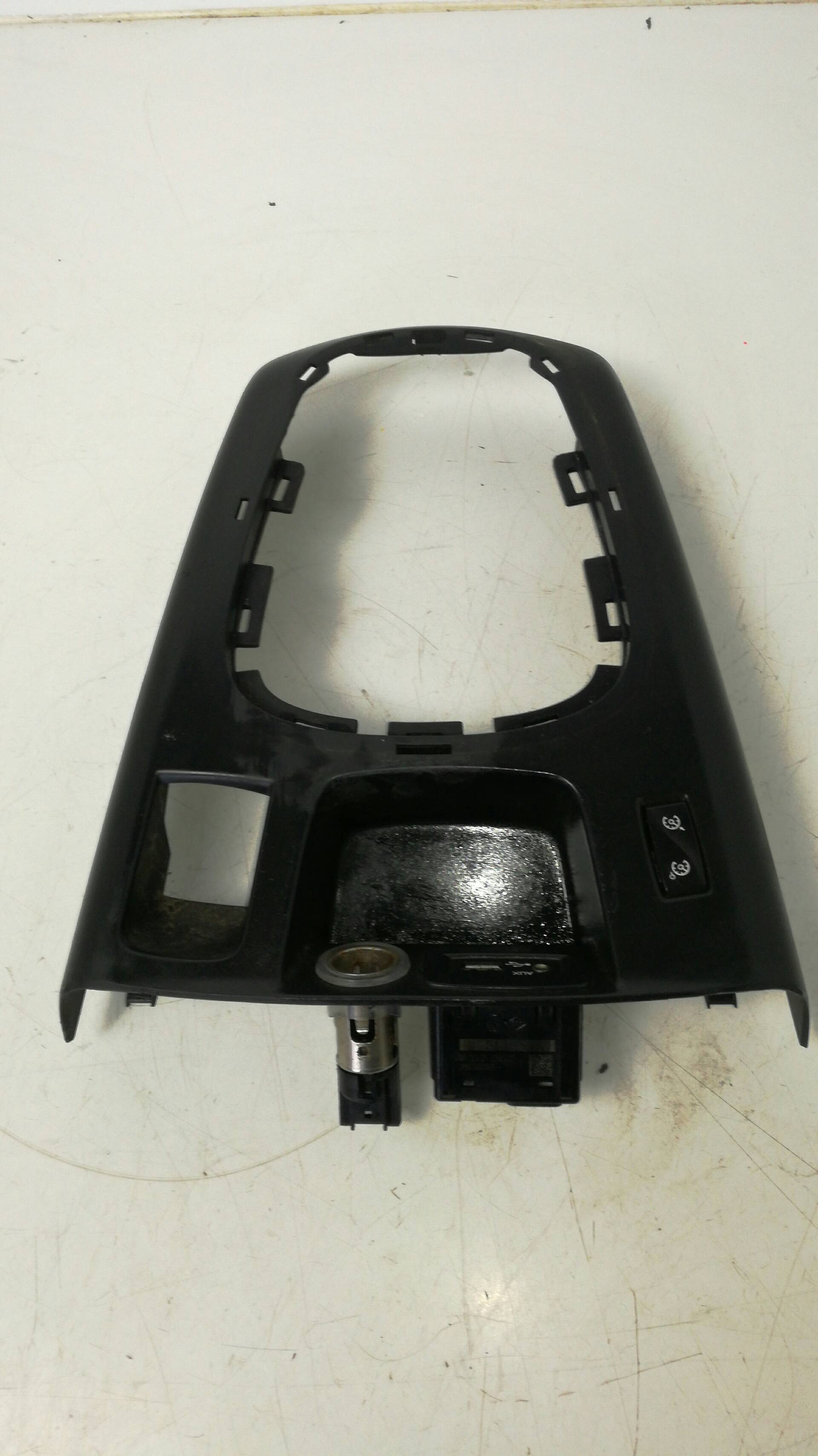 RENAULT Scenic 3 generation (2009-2015) Muut trimmausosat 1019172001, 280230006R 18946239