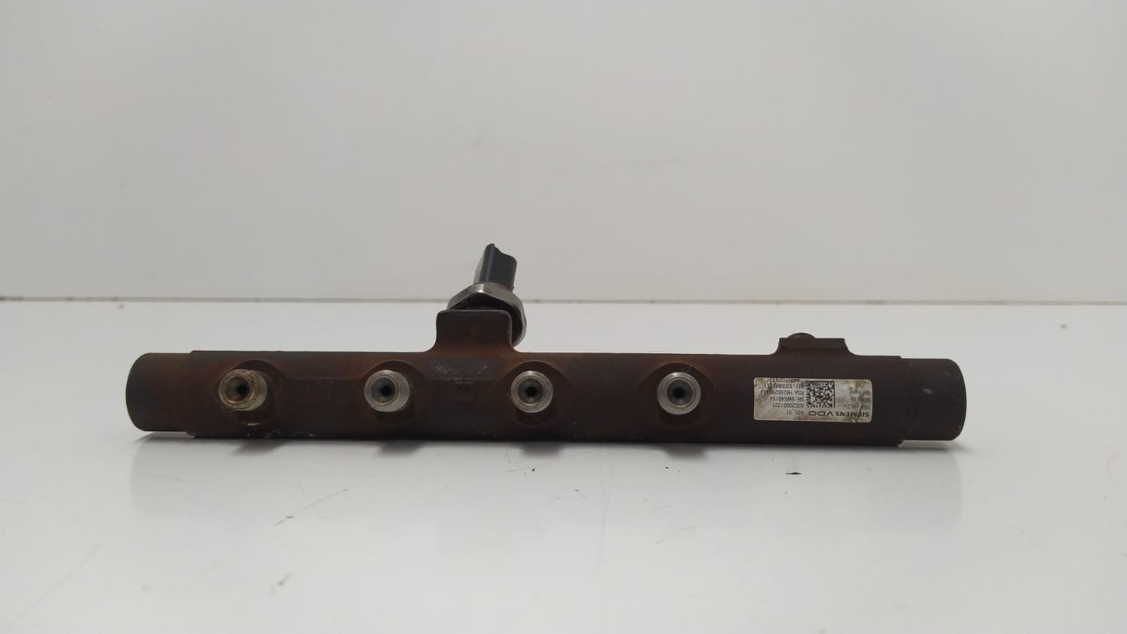 NISSAN Qashqai 1 generation (2007-2014) Fuel Rail 8200296867, 8200815617, SIEMENS 21138221