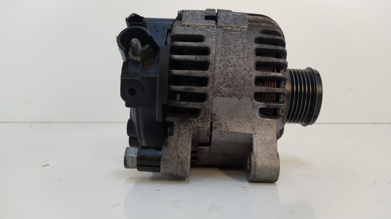 CITROËN C5 1 generation (2001-2008) Alternator 9646321780, VALEO 18987512