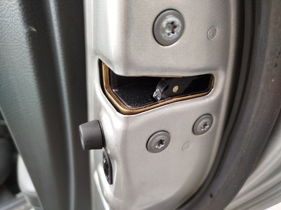 TOYOTA Avensis 2 generation (2002-2009) Rear Right Door Lock 25285159