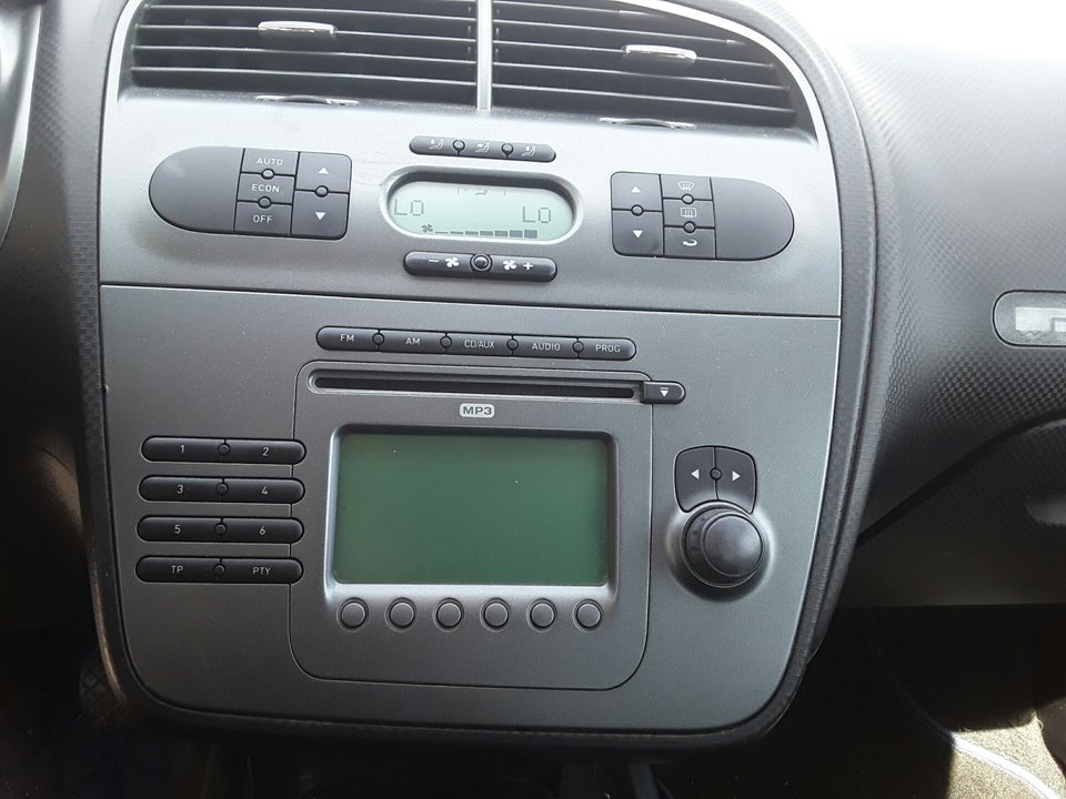 SEAT Toledo 3 generation (2004-2010) Muzikos grotuvas be navigacijos 24552818