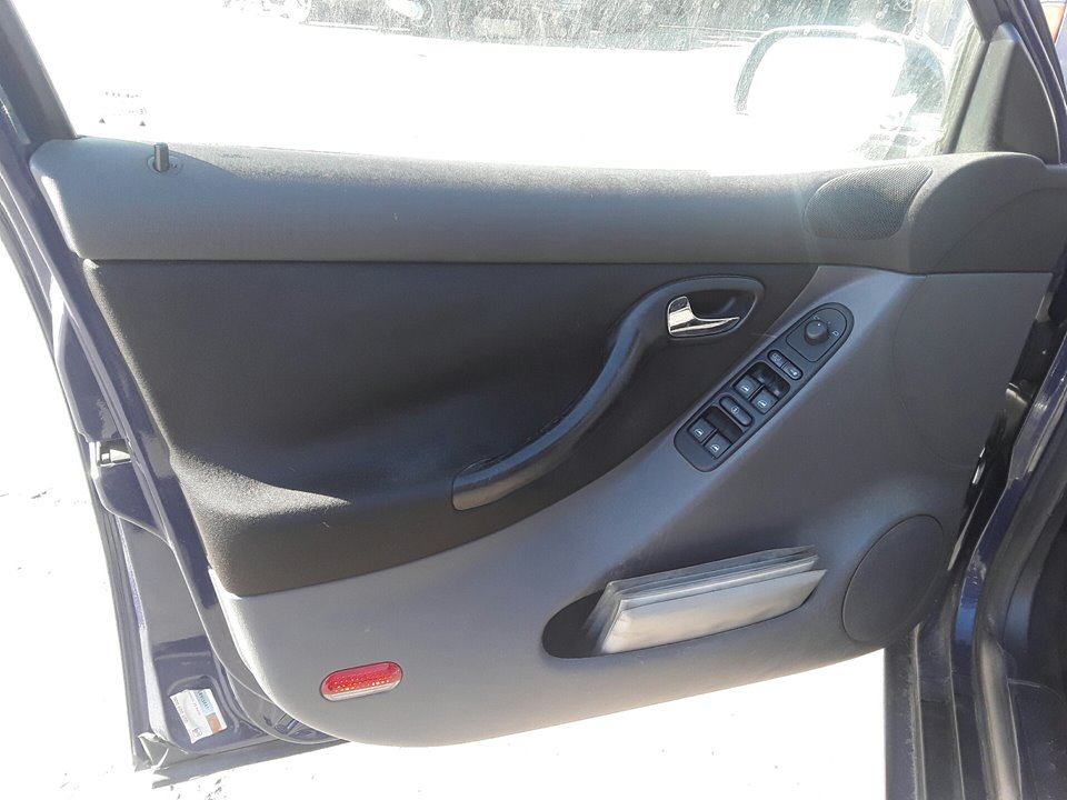 SEAT Leon 1 generation (1999-2005) Front Left Door Window Regulator 24552168