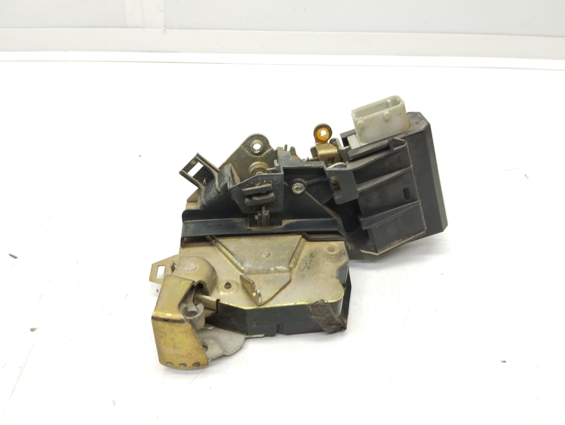 BMW 5 Series E39 (1995-2004) Rear Left Door Lock 40620751 25896174