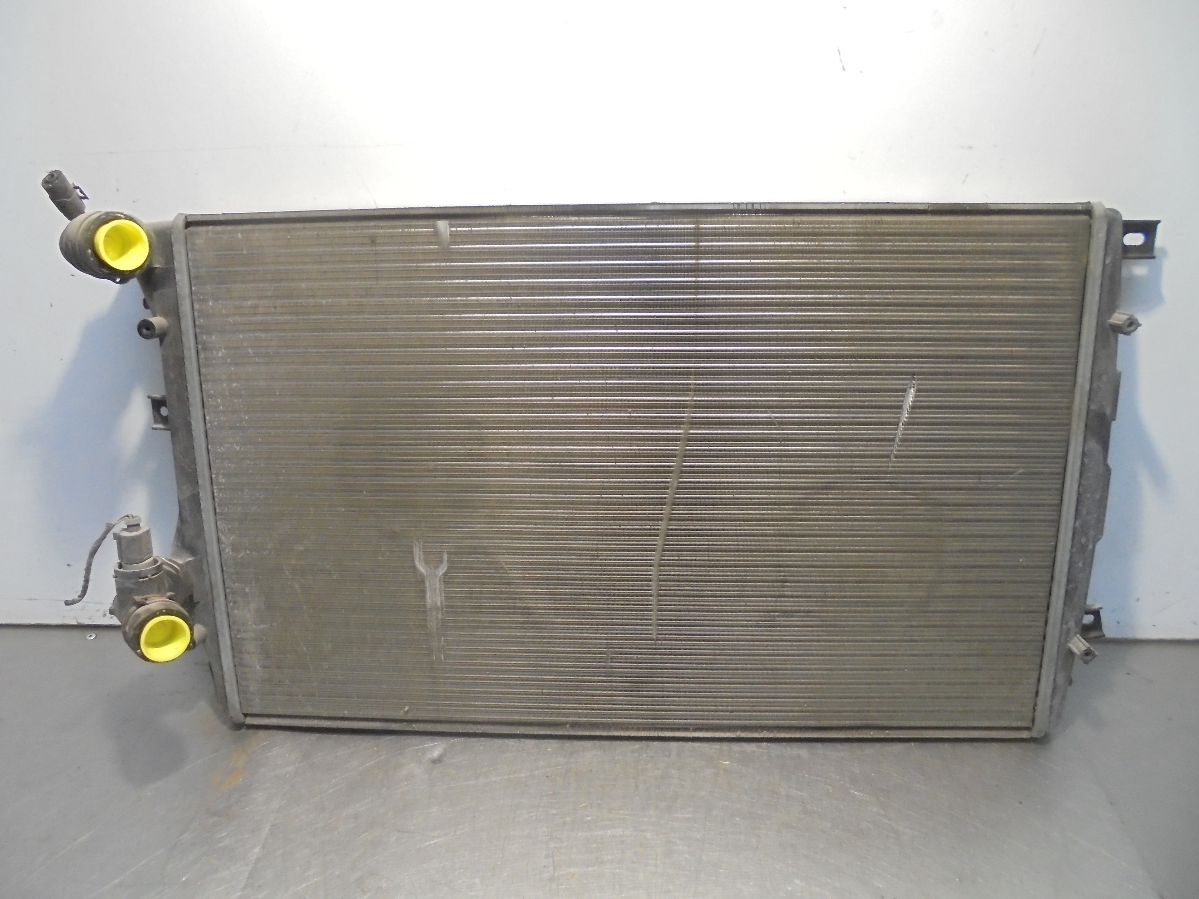 VOLKSWAGEN Passat B6 (2005-2010) Охлаждающий радиатор 1K0121253AA 25045038