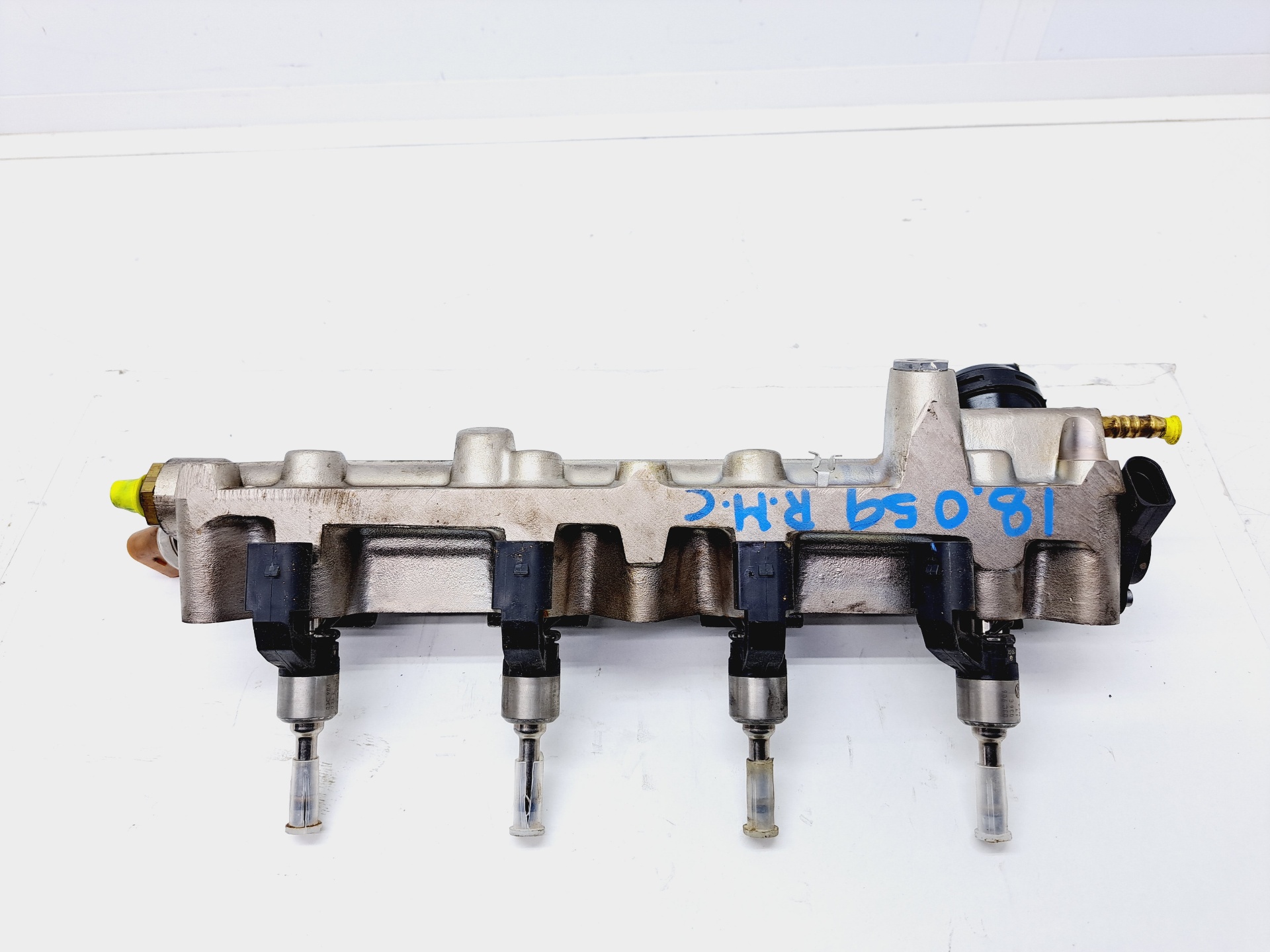 VOLKSWAGEN Golf 5 generation (2003-2009) Fuel Rail 03C907386B 25895362