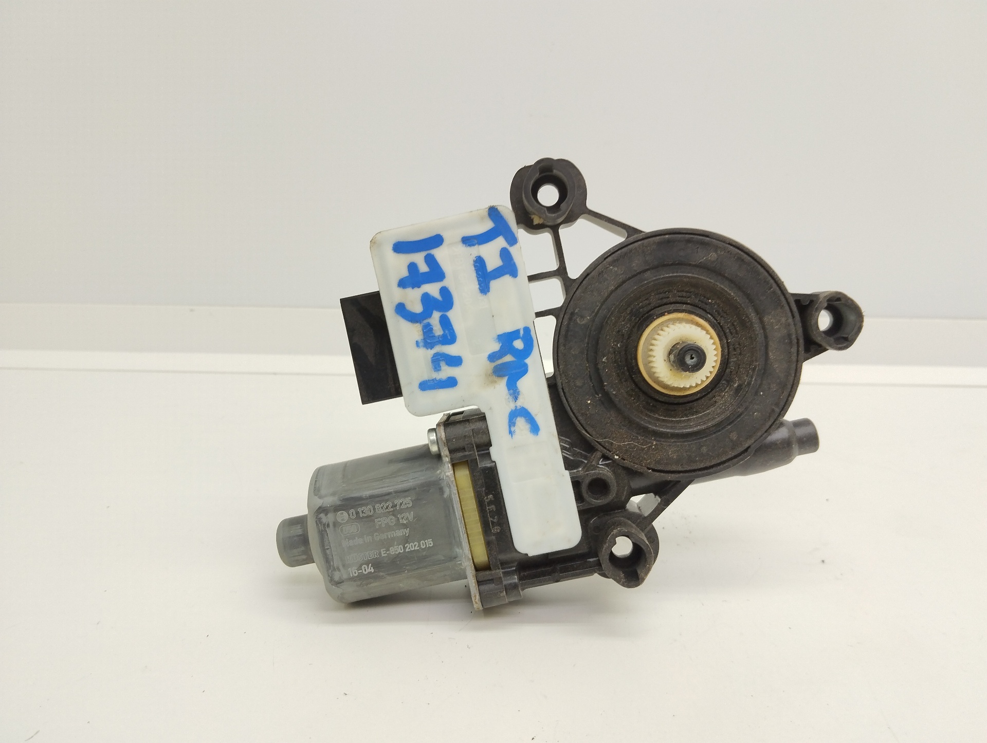 SEAT Leon 3 generation (2012-2020) Rear Left Door Window Control Motor 5Q0959811 23334177