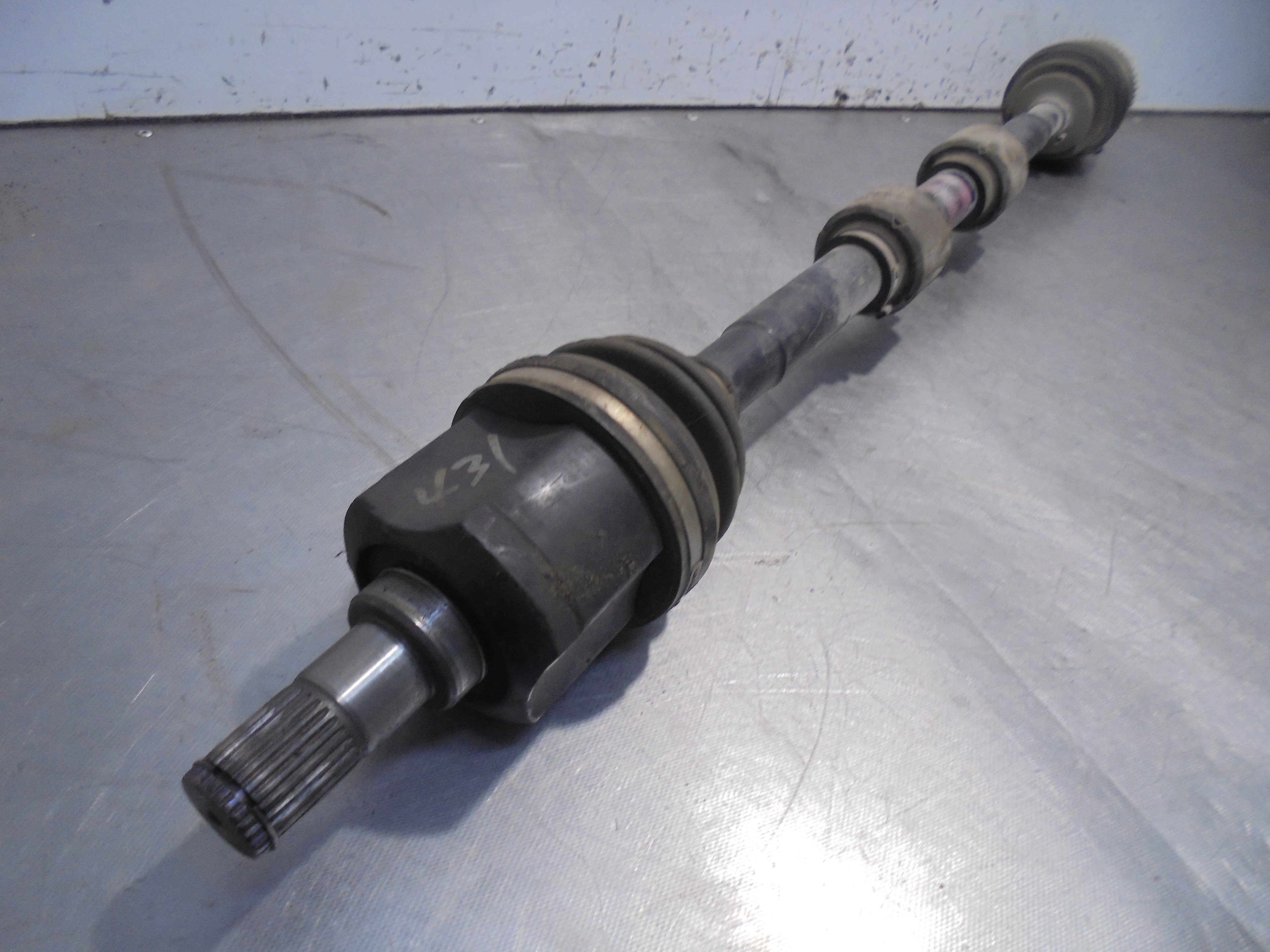 HYUNDAI i40 VF (1 generation) (2011-2020) Front Right Driveshaft 495013Z350 25059267