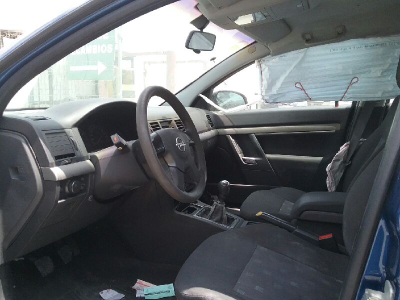 OPEL Vectra Генератор 90561971 25028734