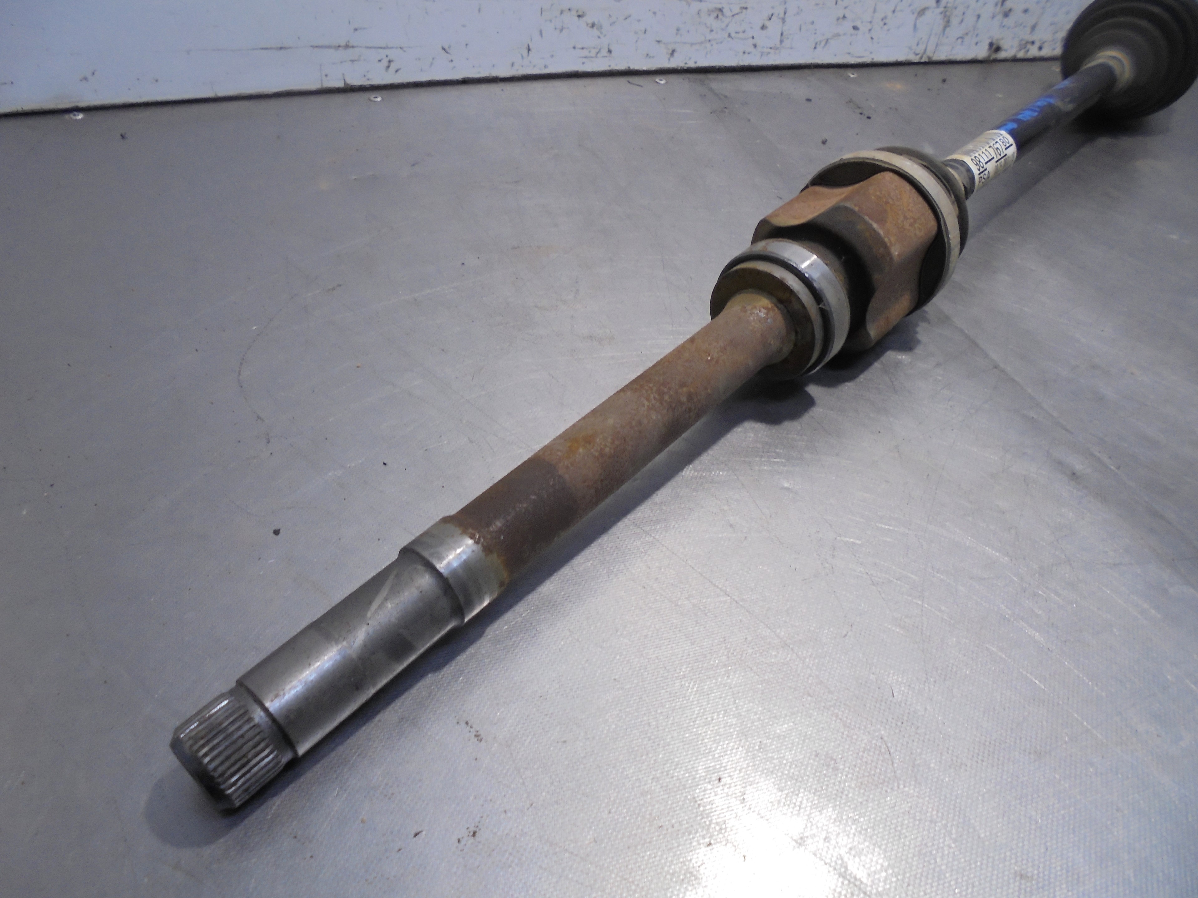 PEUGEOT 3008 2 generation (2017-2023) Front Right Driveshaft 9811176780 25058973