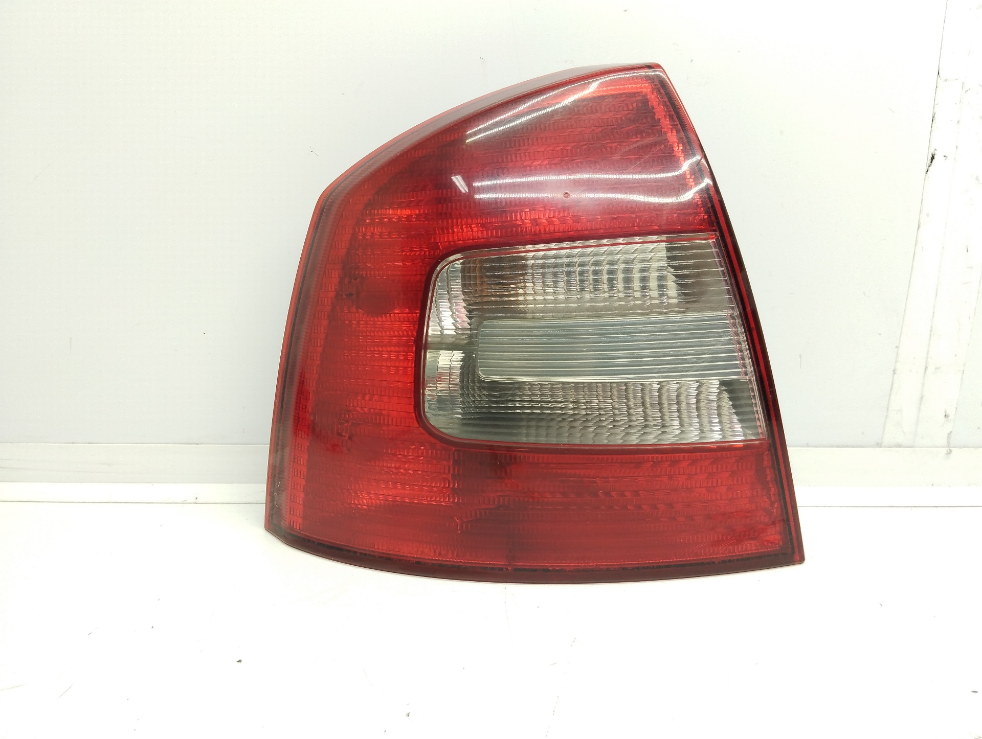 SKODA Octavia 2 generation (2004-2013) Rear Left Taillight 1Z5945095B 23364402