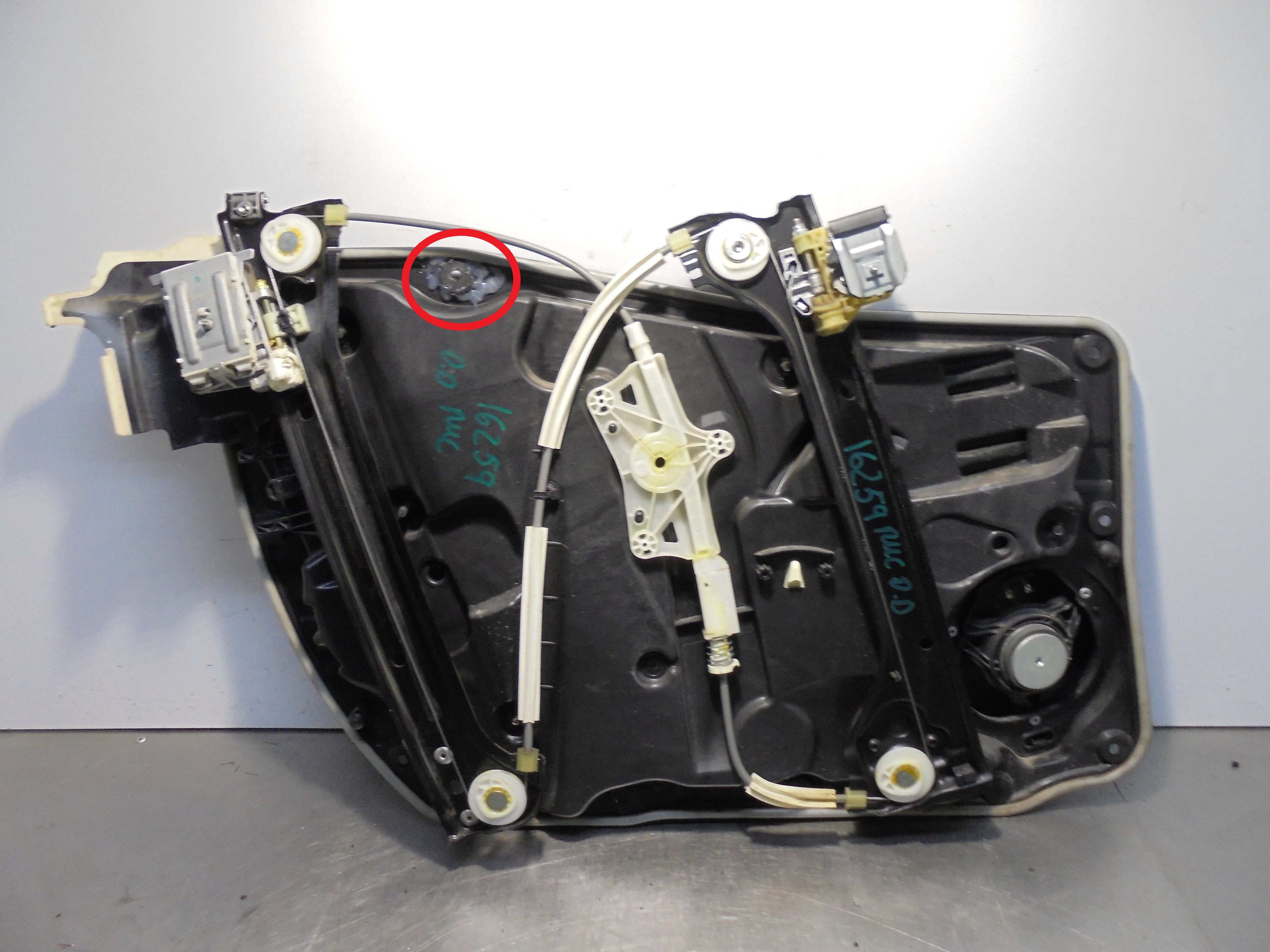 MERCEDES-BENZ CLA-Class C117 (2013-2016) Lève-vitre de porte avant droite A1177200279 25073933