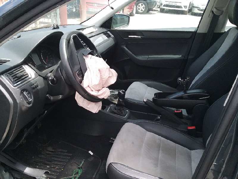 SEAT Toledo 4 generation (2012-2020) Стеклоподъемник передней правой двери 5JA837462 25033291
