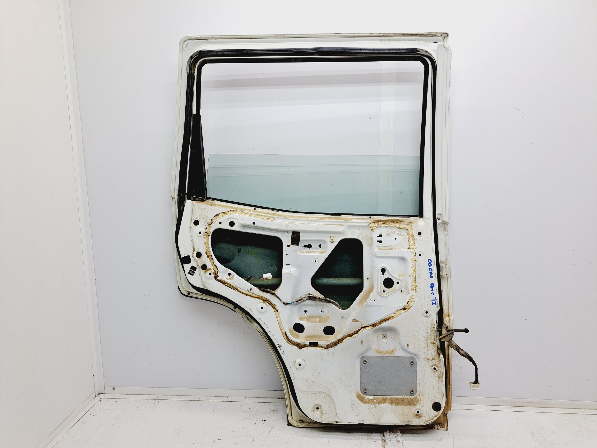 VOLVO Terrano 2 generation (1993-2006) Rear Left Door 25215262