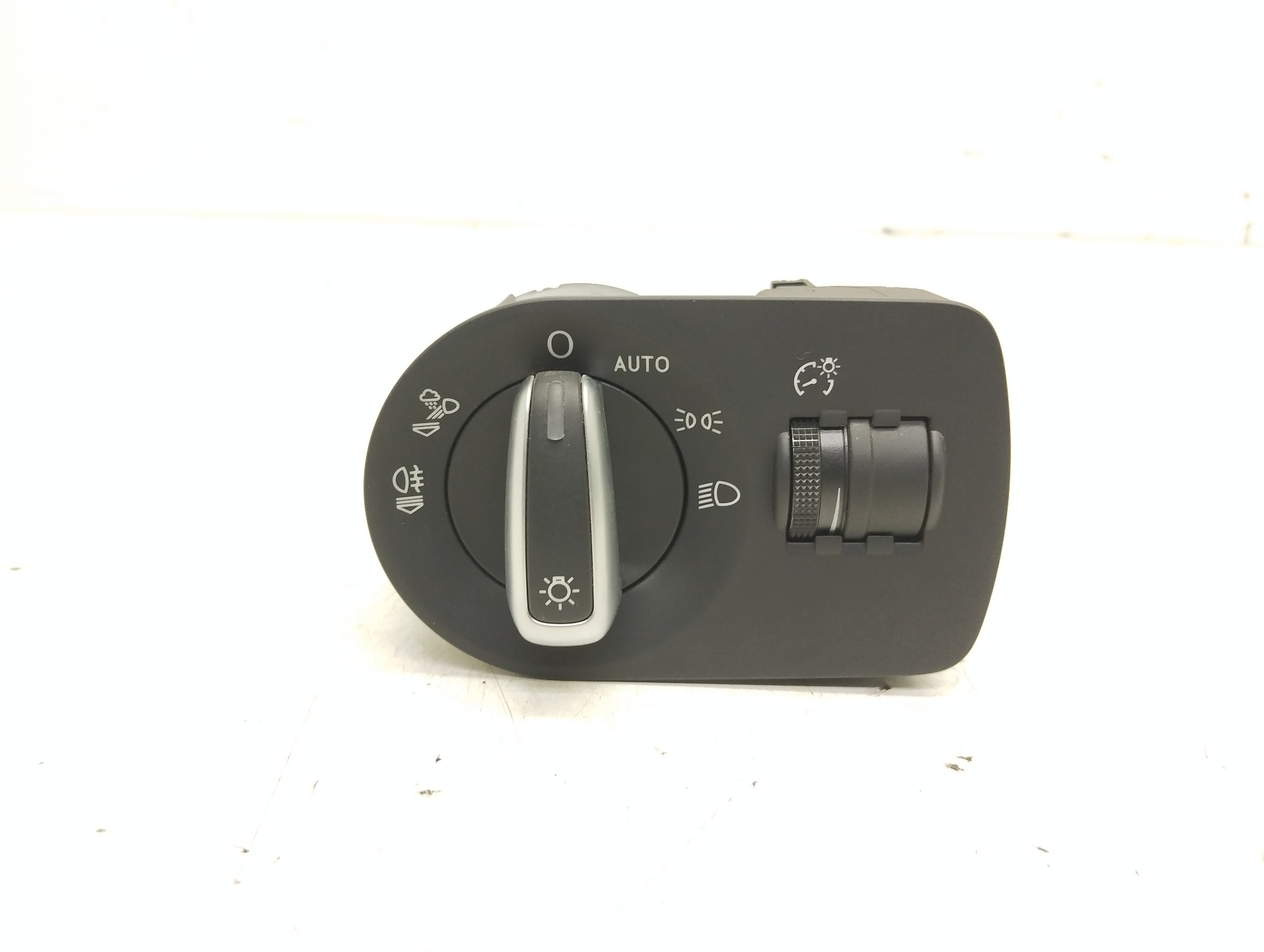 AUDI Q3 8U (2011-2020) Headlight Switch Control Unit 8P0919093 25896374