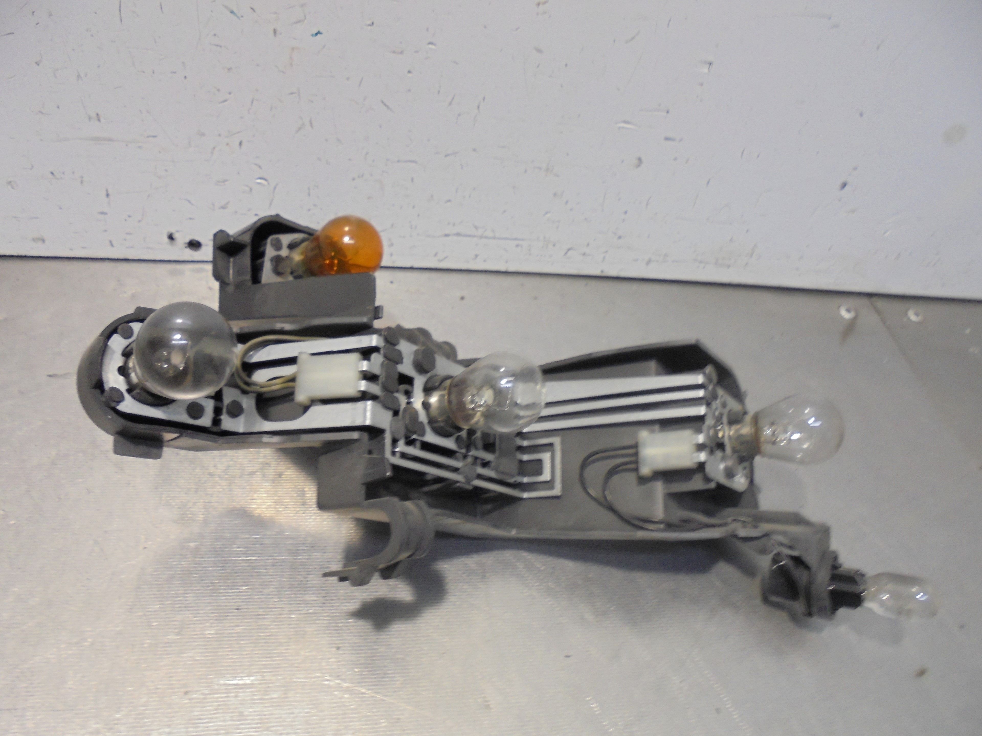 BMW 5 Series E60/E61 (2003-2010) Держатель лампы 6923305 25071075