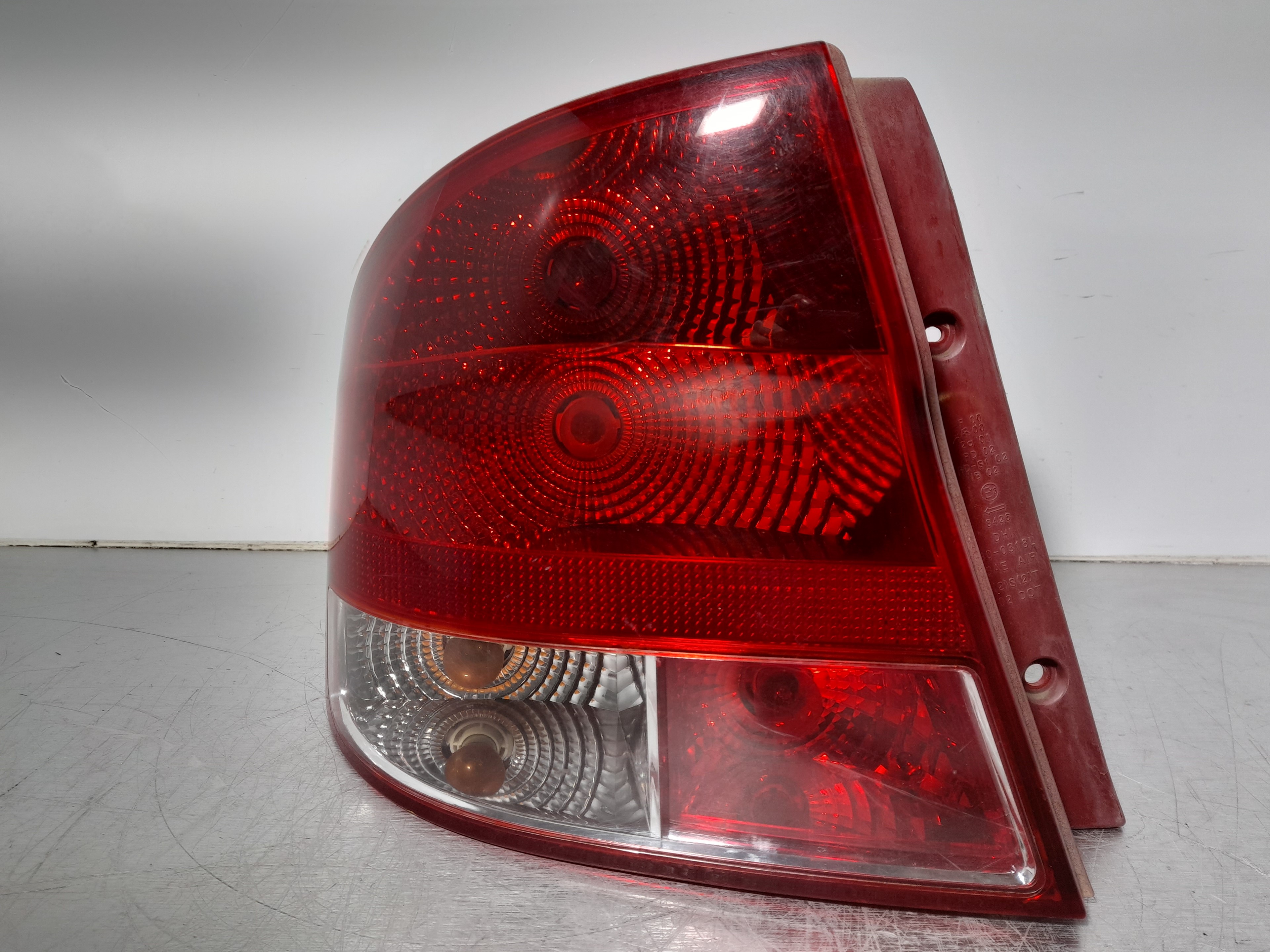 CHEVROLET Kalos 1 generation (2003-2008) Rear Left Taillight 25074278