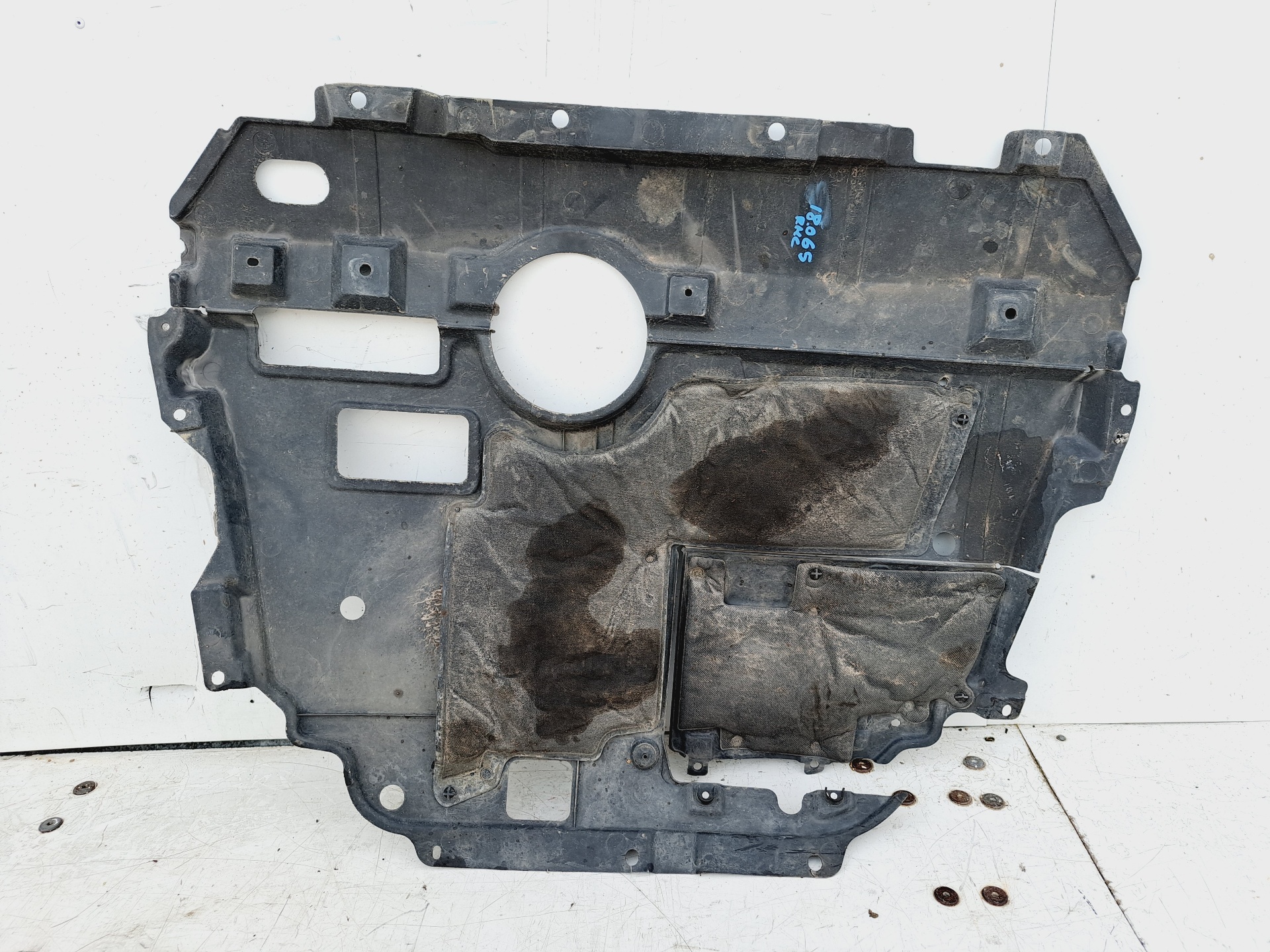 TOYOTA Auris 1 generation (2006-2012) Передня кришка двигуна 25896722