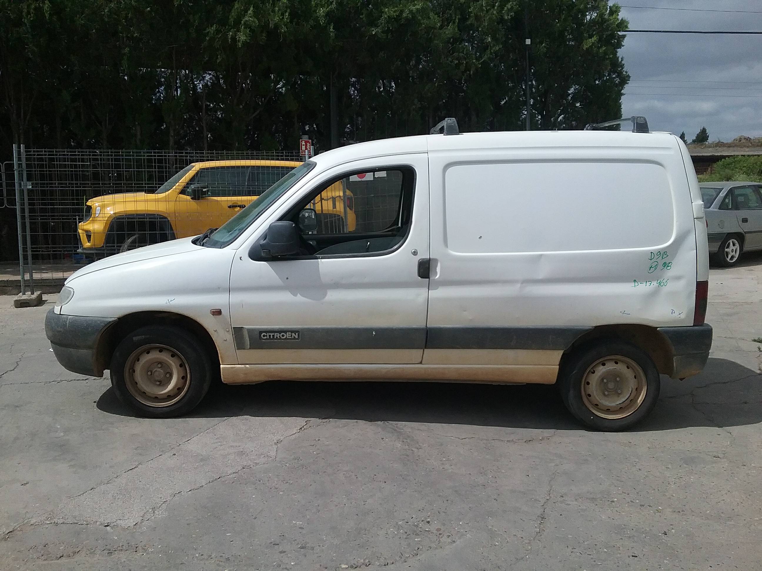 CITROËN Berlingo 1 generation (1996-2012) Нижний рычаг передний правый 25213782