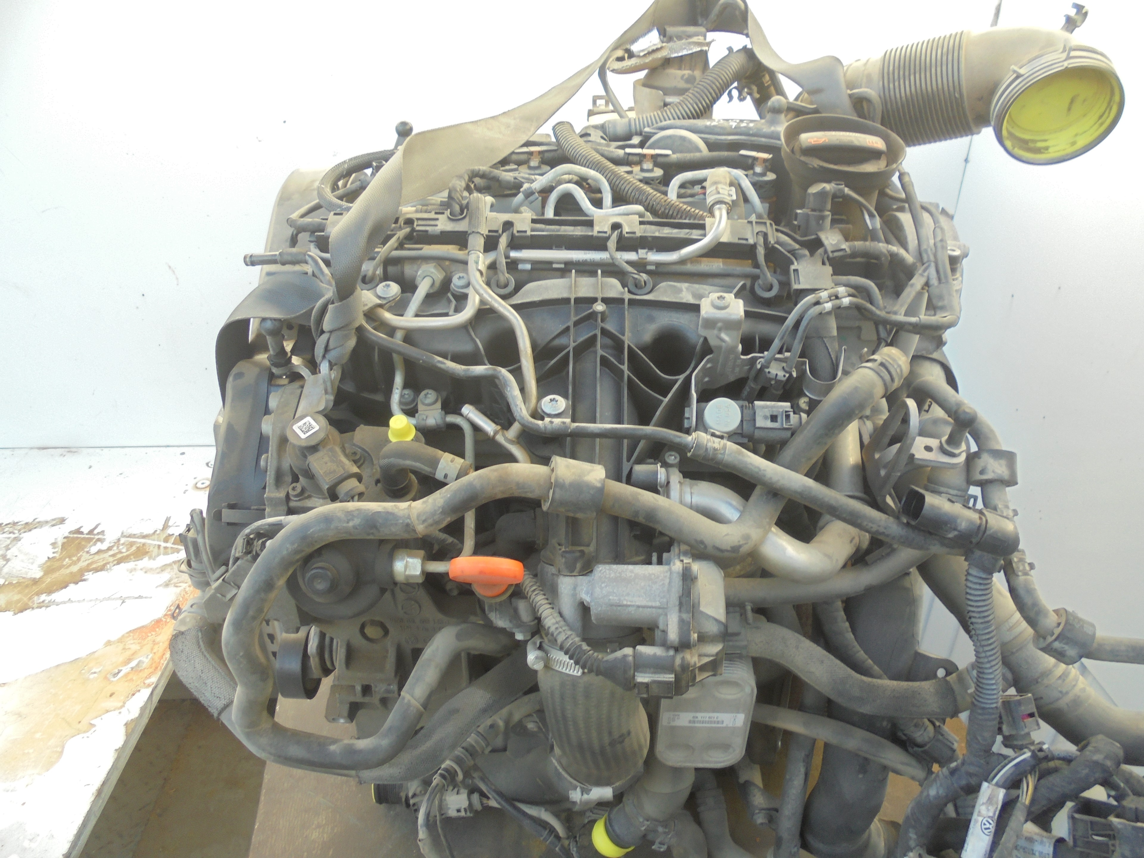 VOLKSWAGEN Tiguan 1 generation (2007-2017) Engine CFF 23323061
