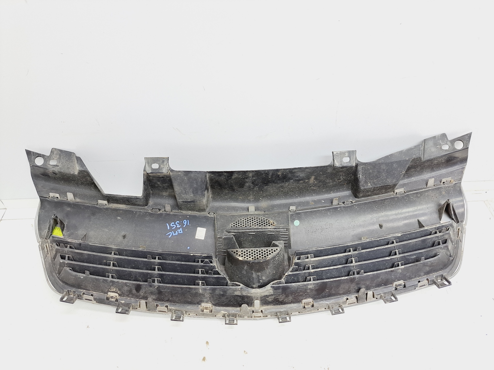 OPEL Zafira B (2005-2010) Решетка радиатора 13136136 25827301