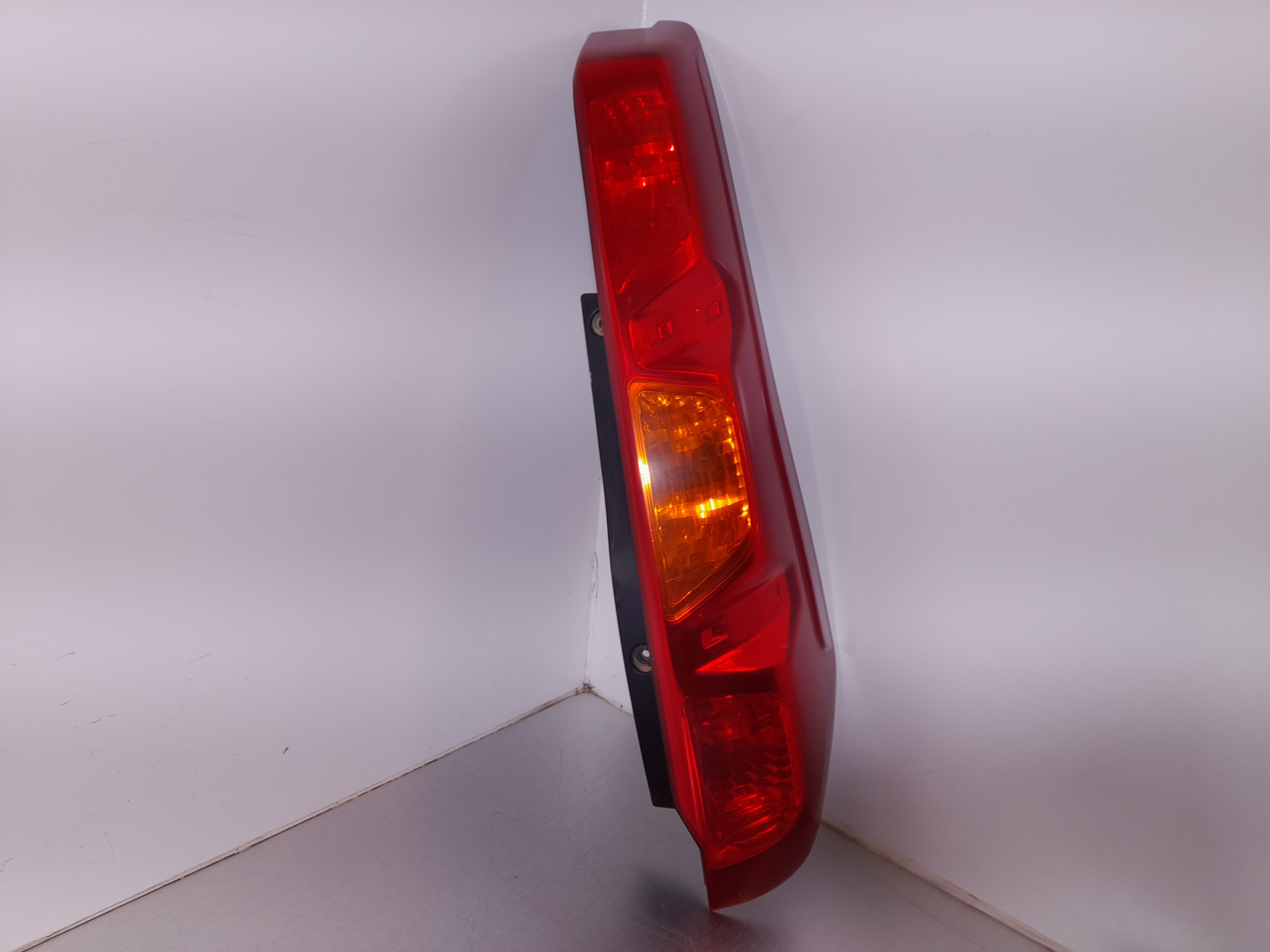 NISSAN X-Trail T31 (2007-2014) Rear Right Taillight Lamp 25213569