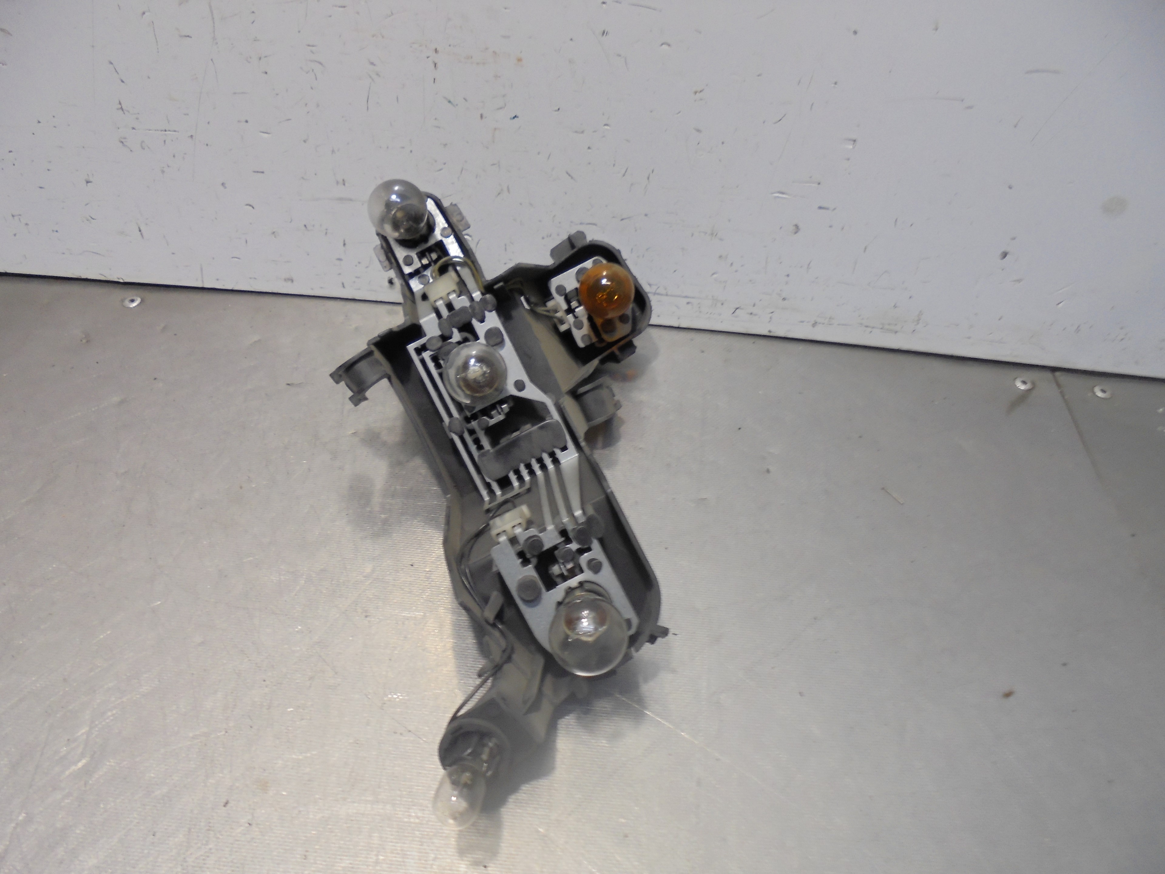 BMW 5 Series E60/E61 (2003-2010) Держатель лампы 6923305 25071075