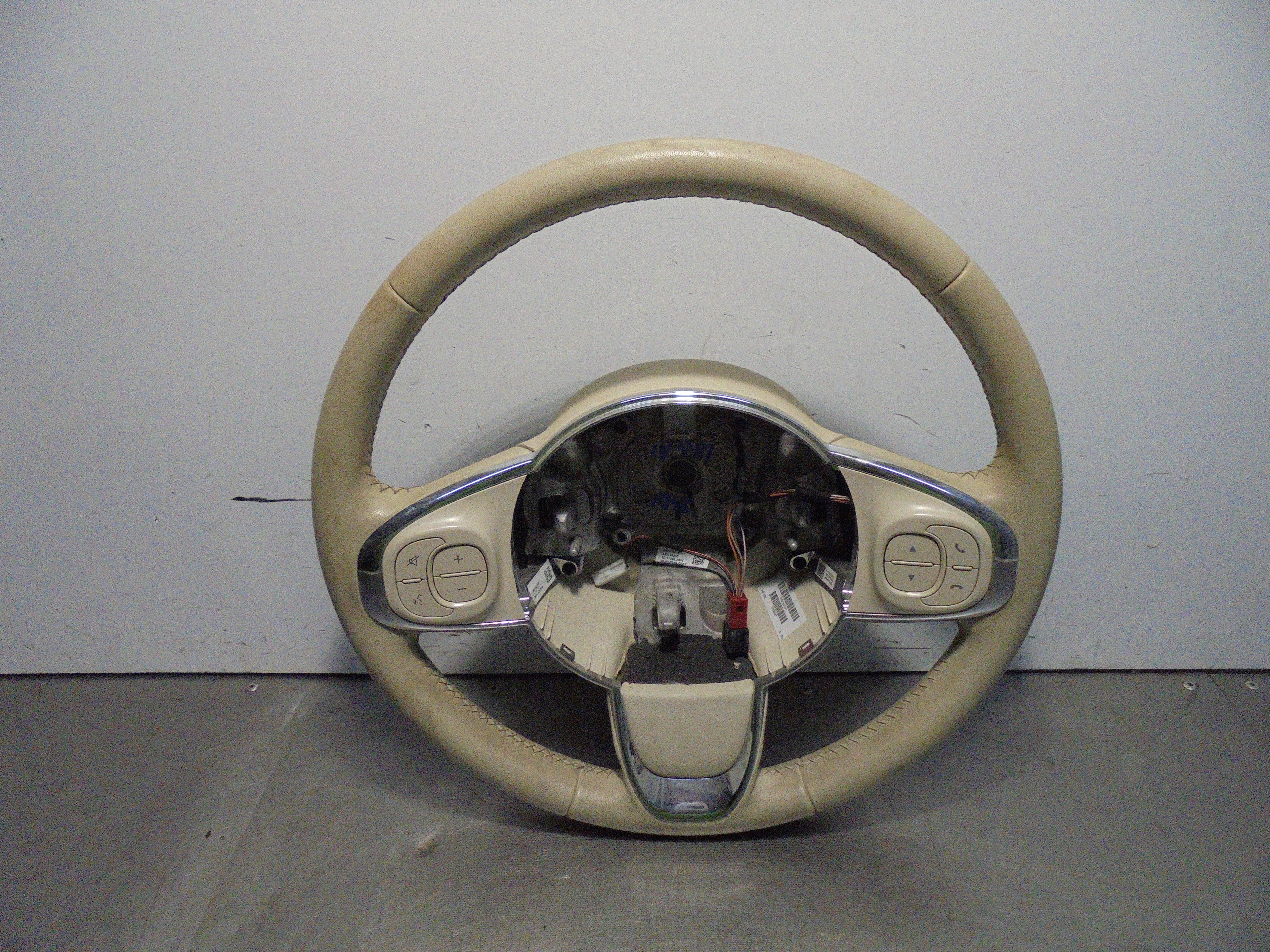 FIAT 500 2 generation (2008-2024) Steering Wheel 34211935C 25071192