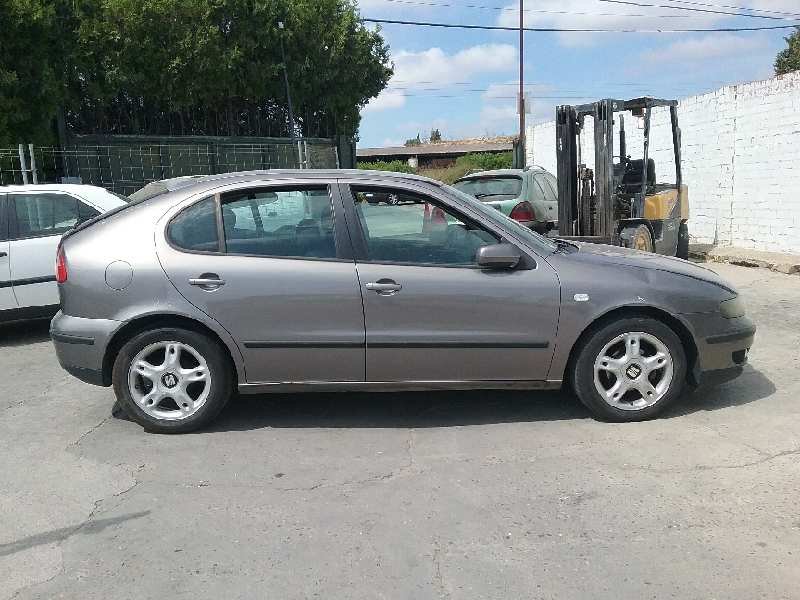 SEAT Leon 1 generation (1999-2005) Маторчик стеклоподъемника передней правой двери 105415301 25213381