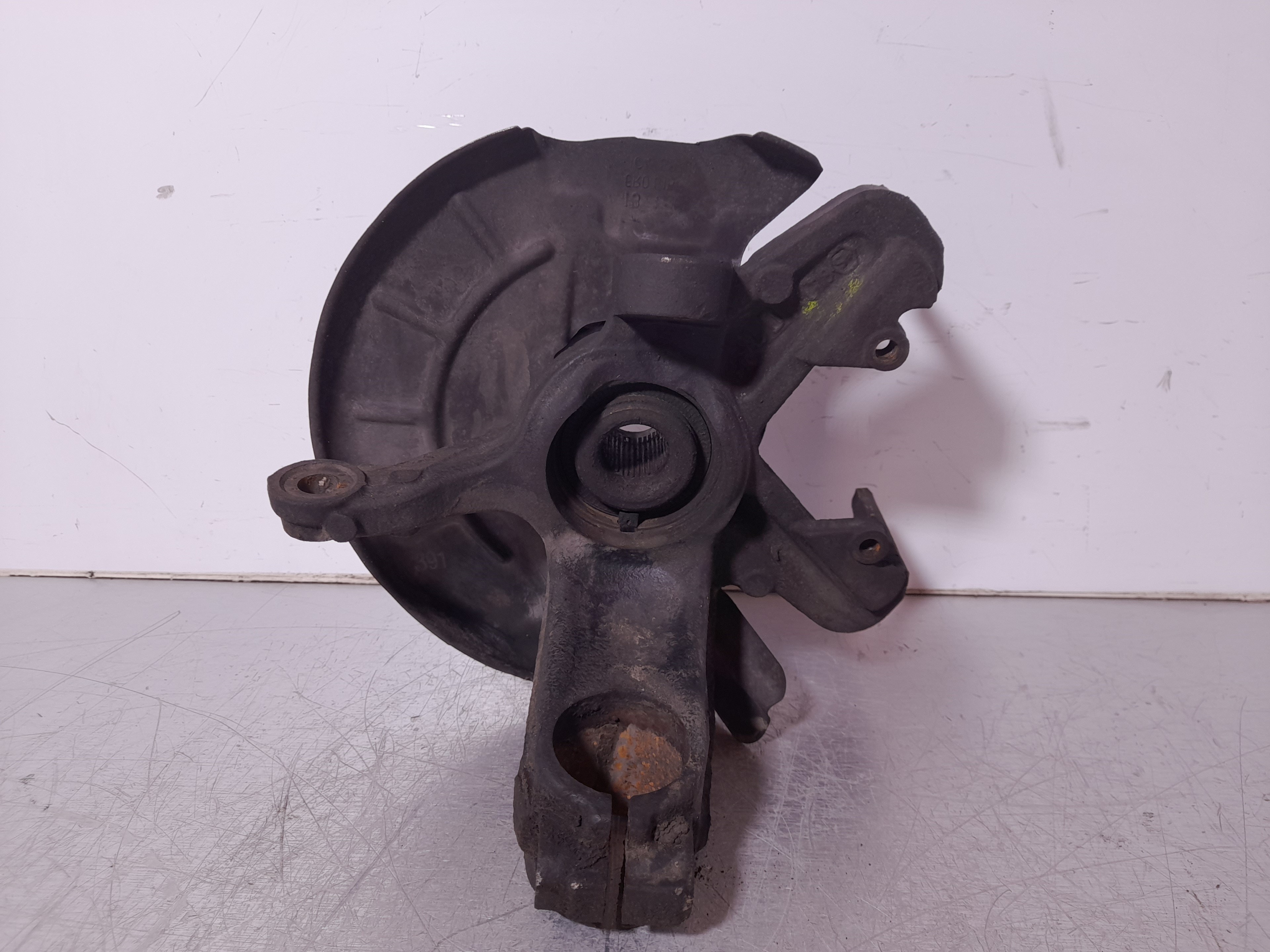 SEAT Arona 1 generation (2017-2024) Front Right Wheel Hub 25367895